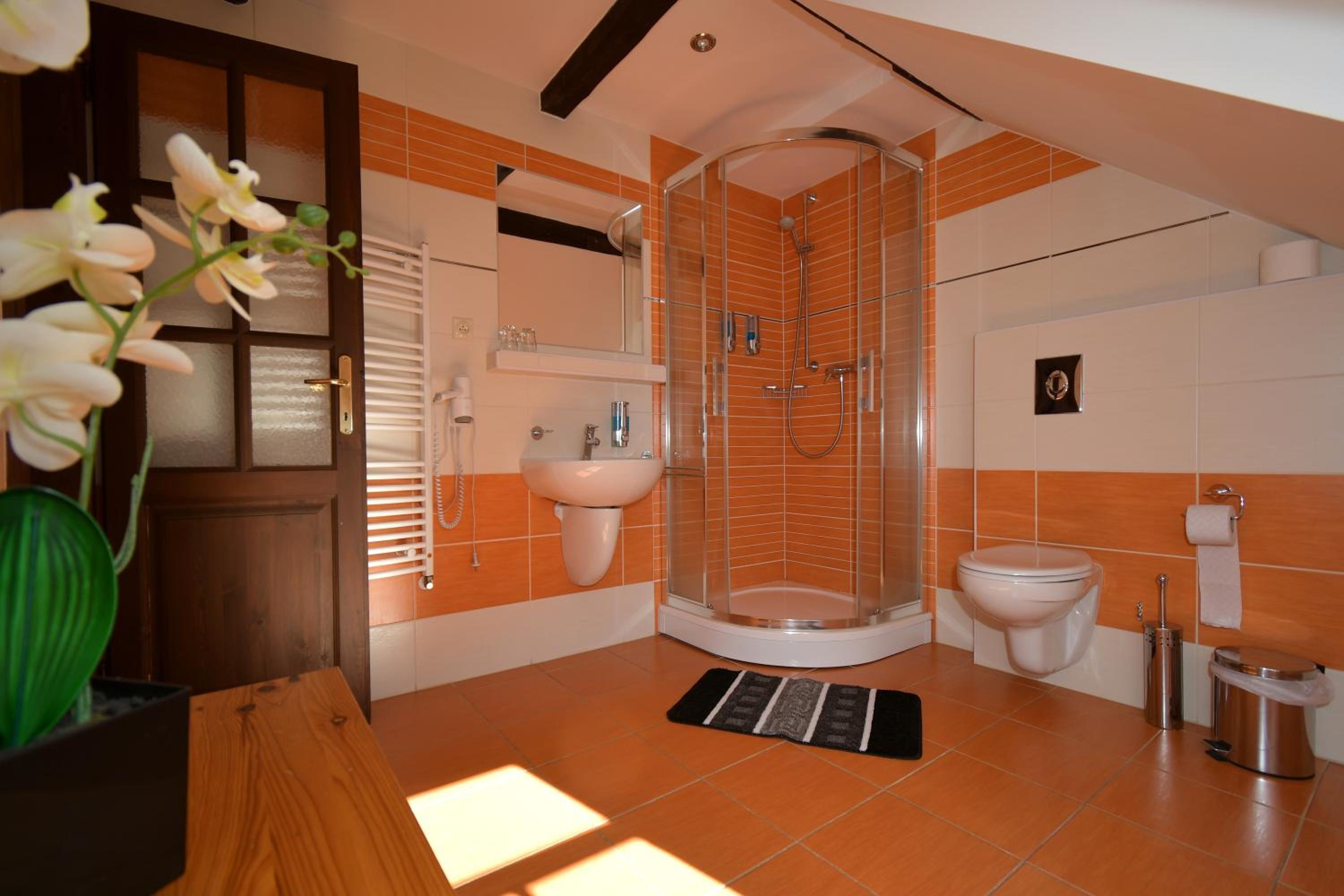 Double Room With Private Bathroom photo 2
