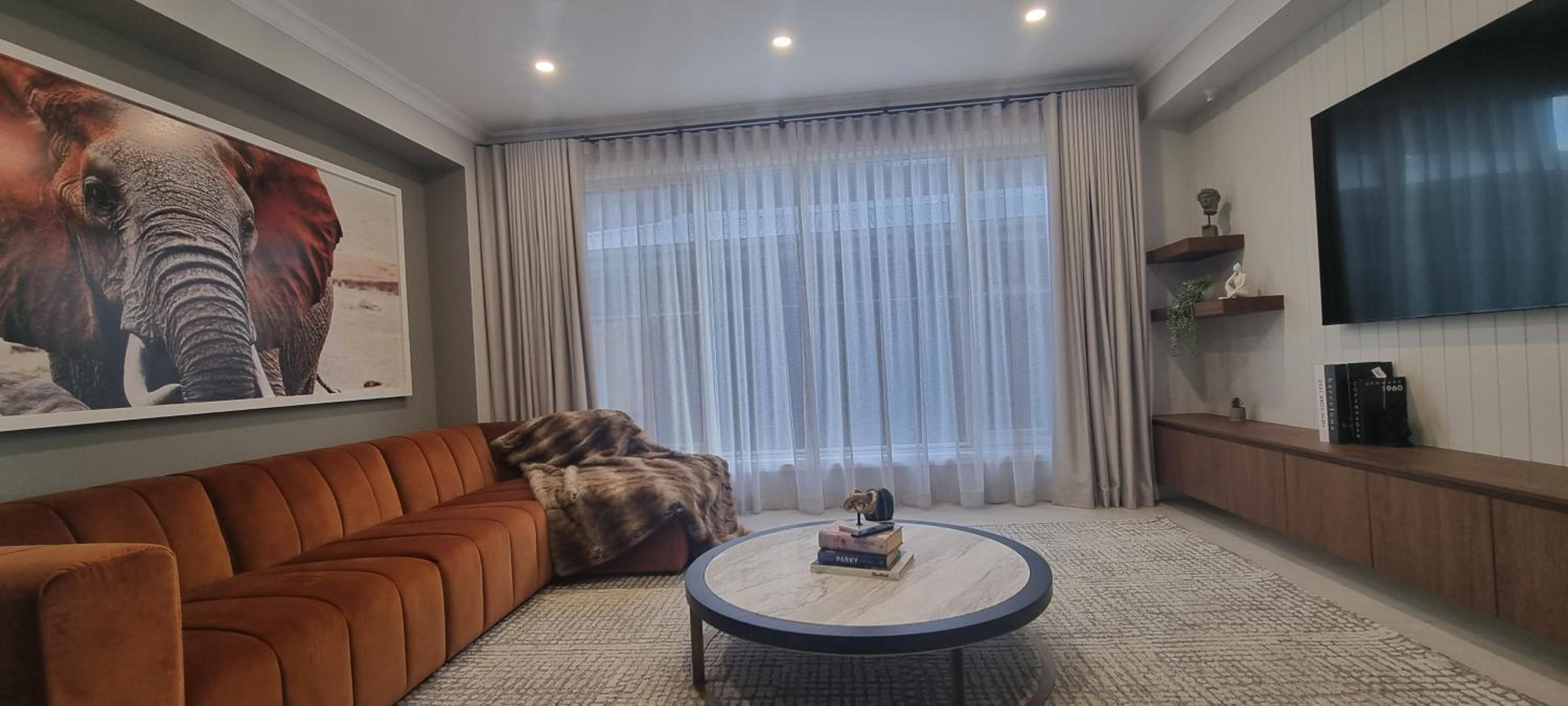 Four-Bedroom House photo 2