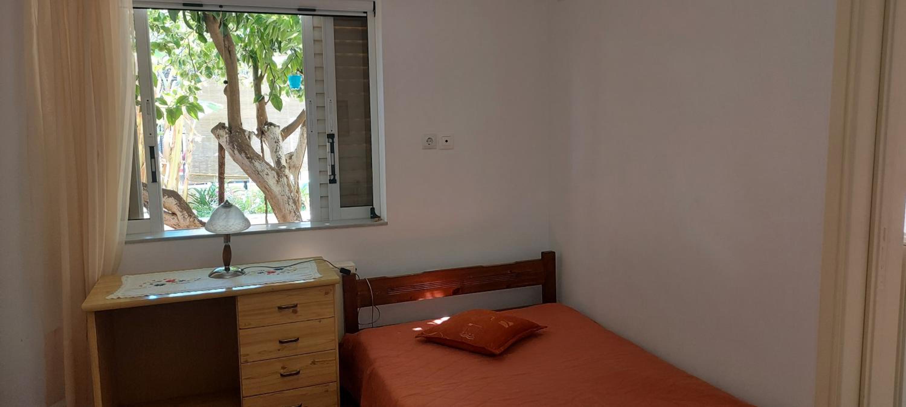 Two-Bedroom House - Photo 7