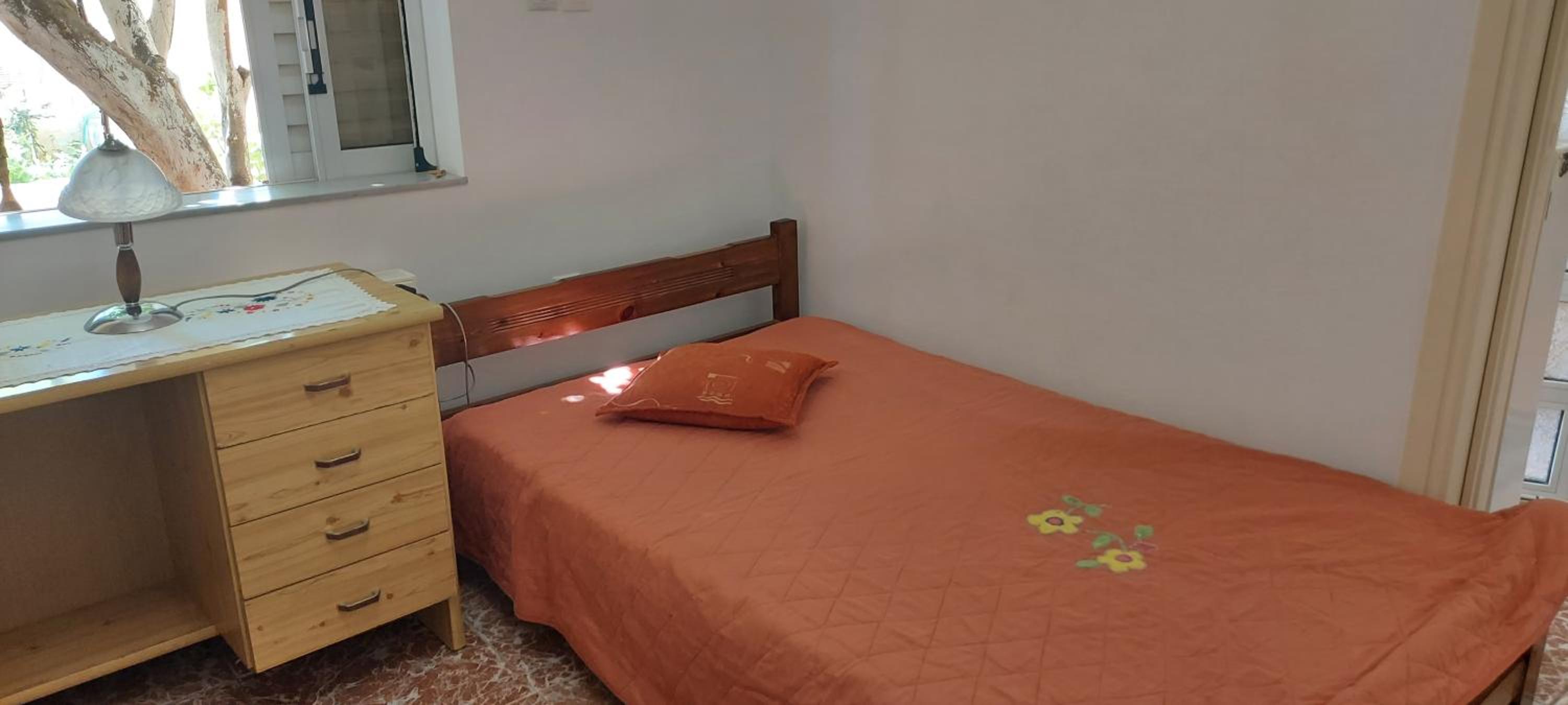 Two-Bedroom House - Photo 5