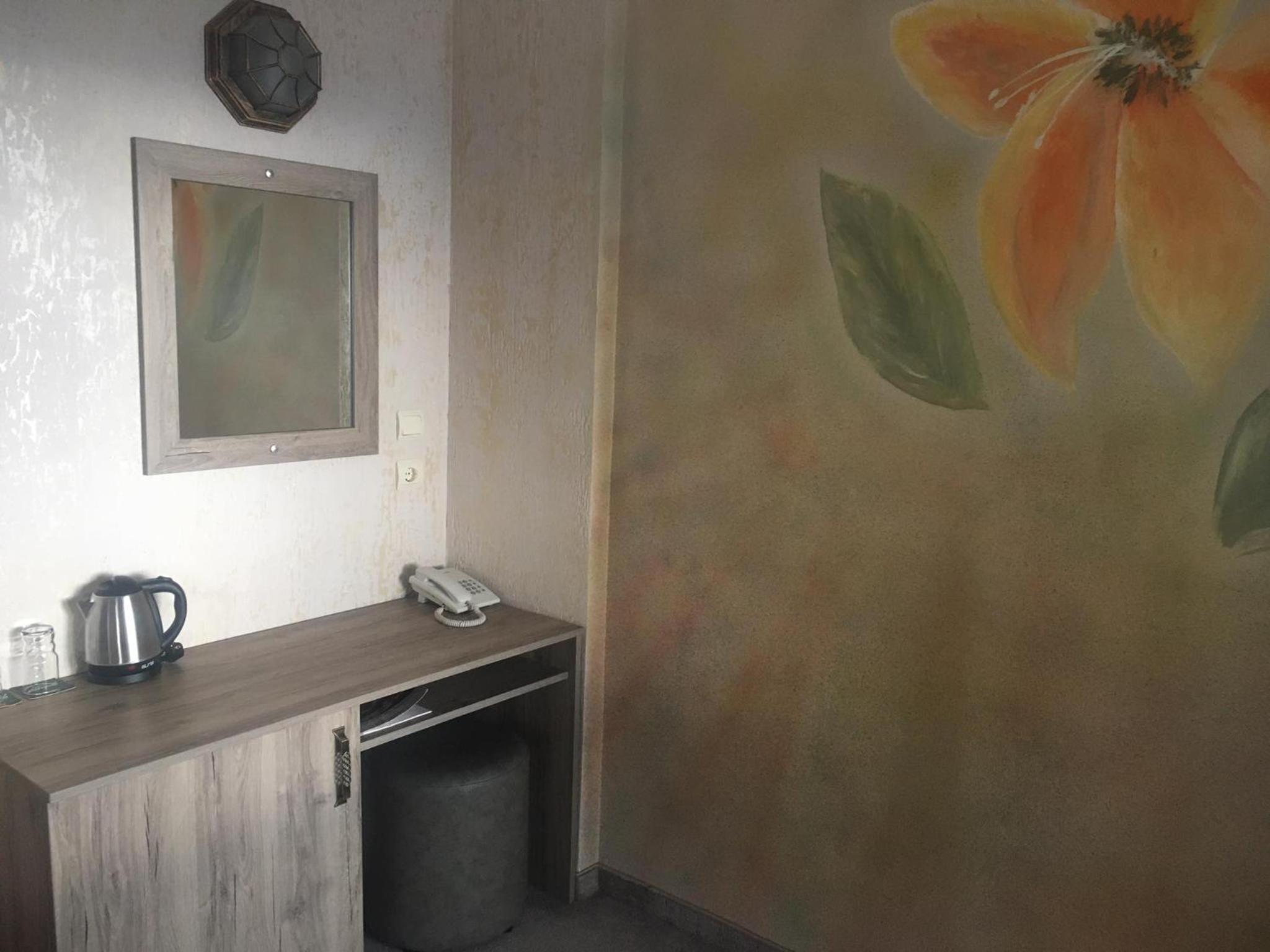 Apartment with Mountain View - Photo 5