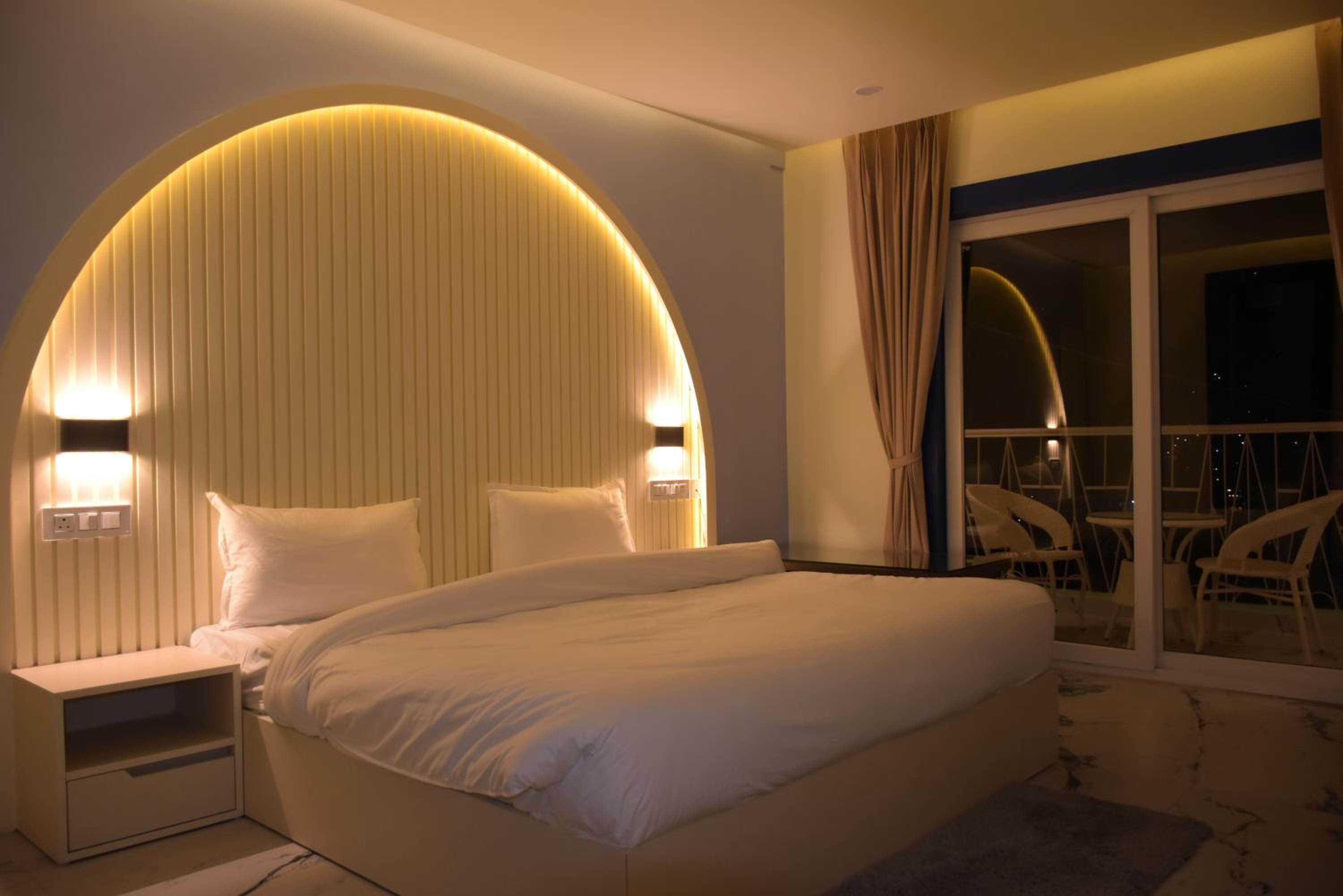 Suite With Lake View