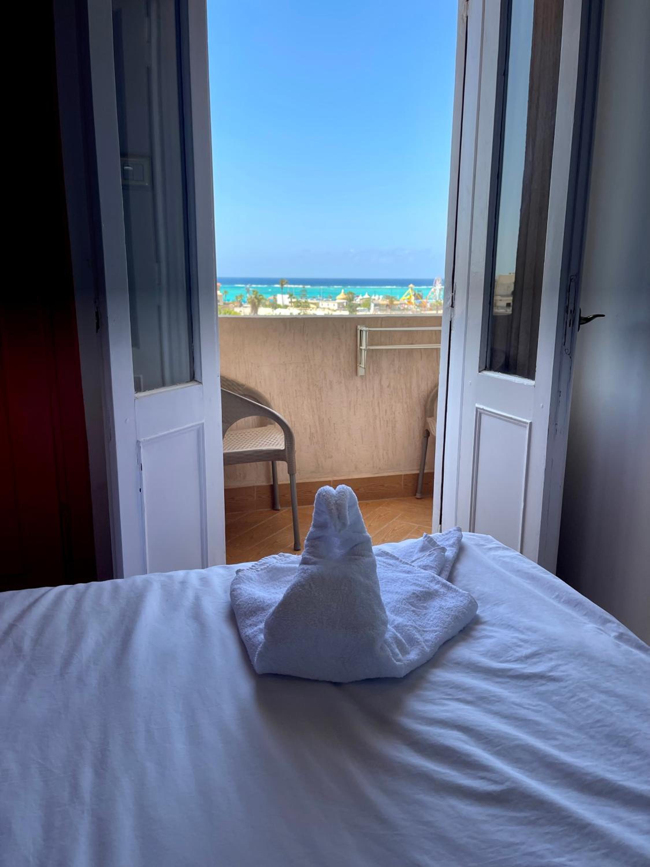 Deluxe Suite with Sea View photo 2