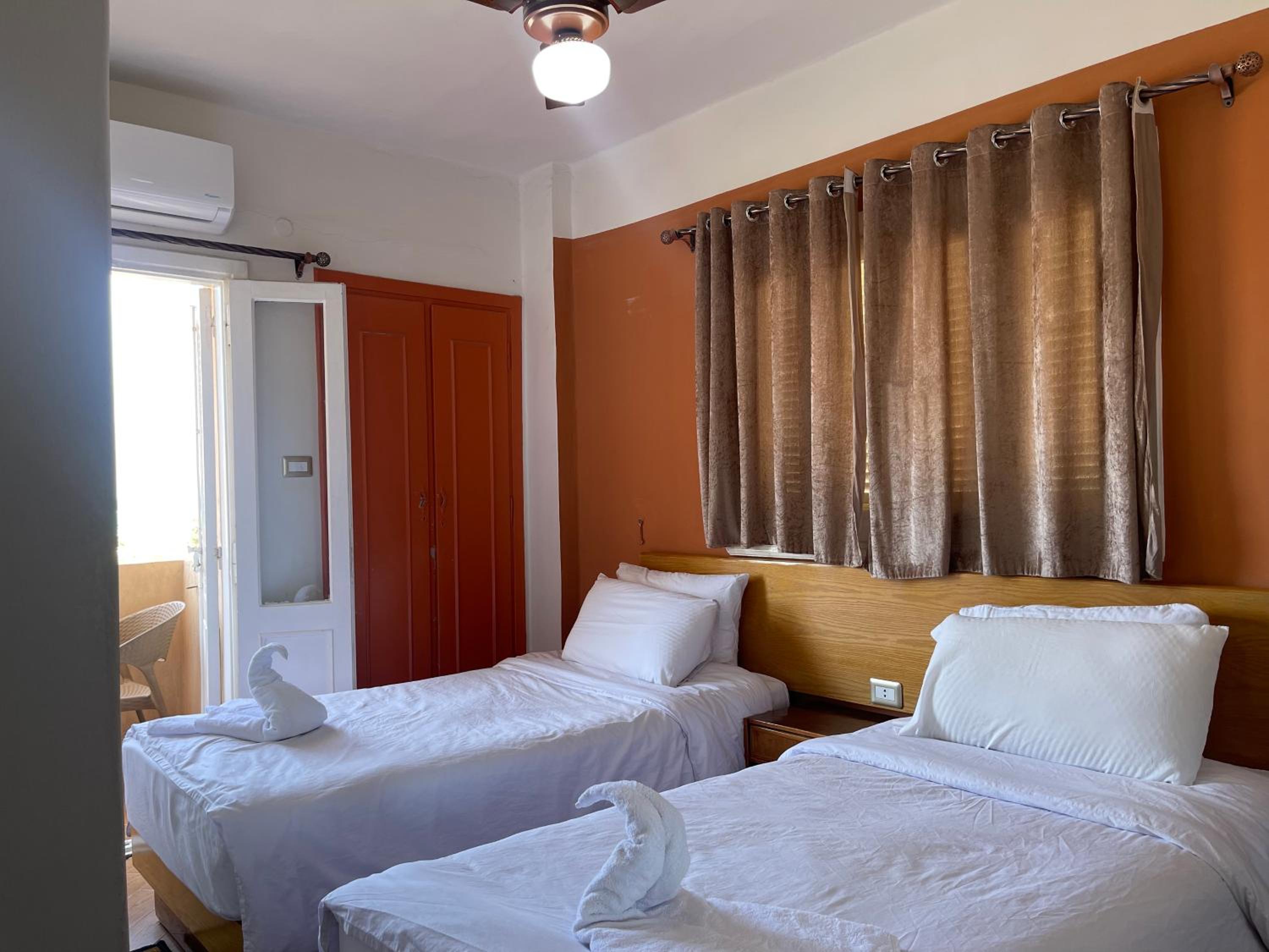 Deluxe Double or Twin Room photo 2