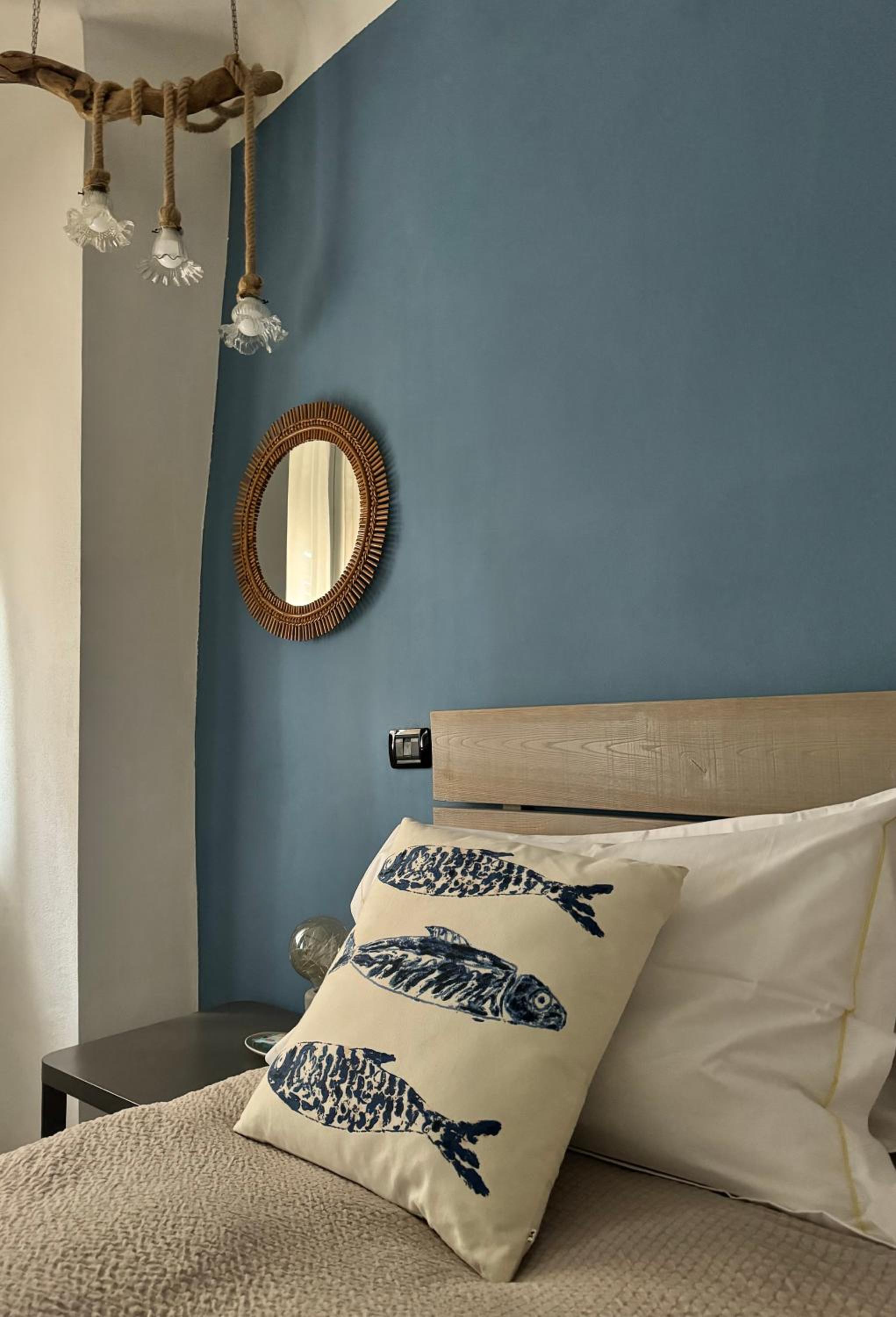 Deluxe Double Room with Side Sea View photo 1