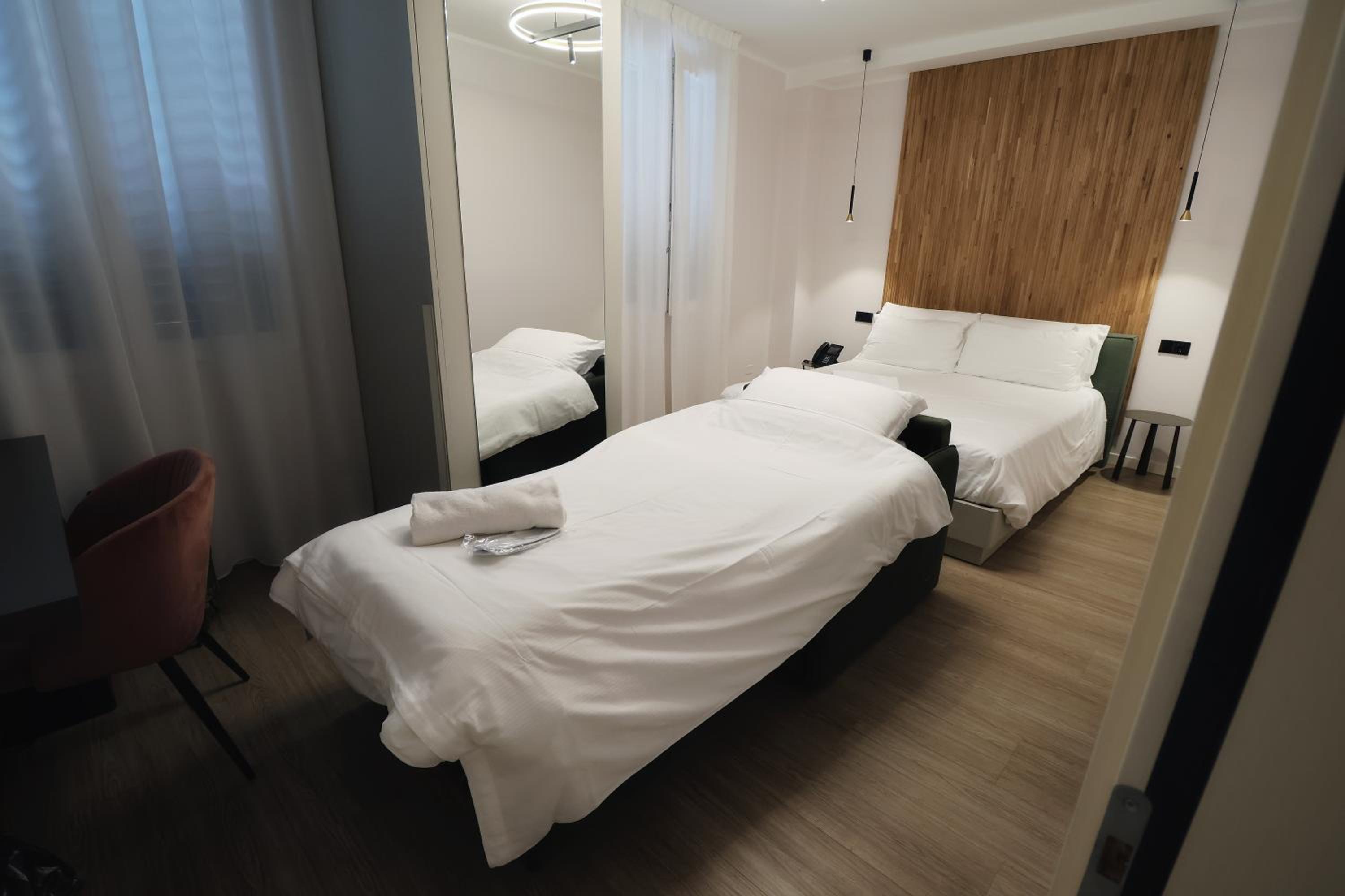 Superior Triple Room photo 2