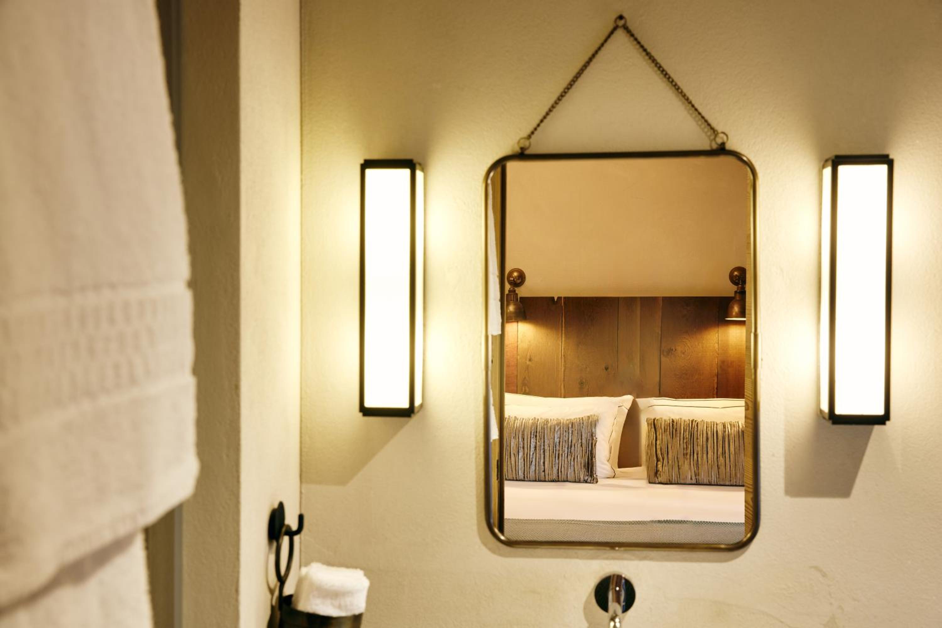 Small Double Room - Photo 5