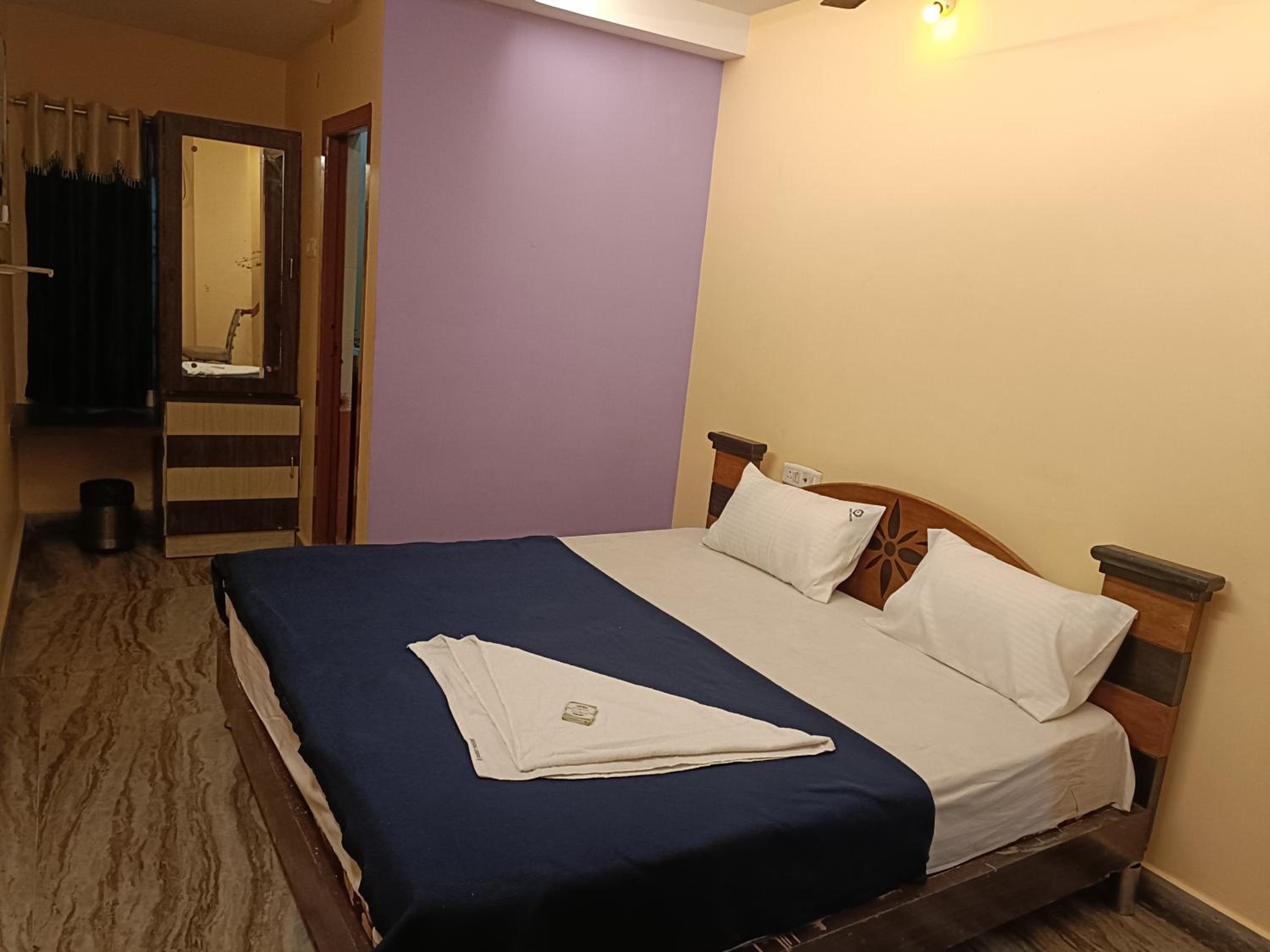 Budget Double Room photo 2