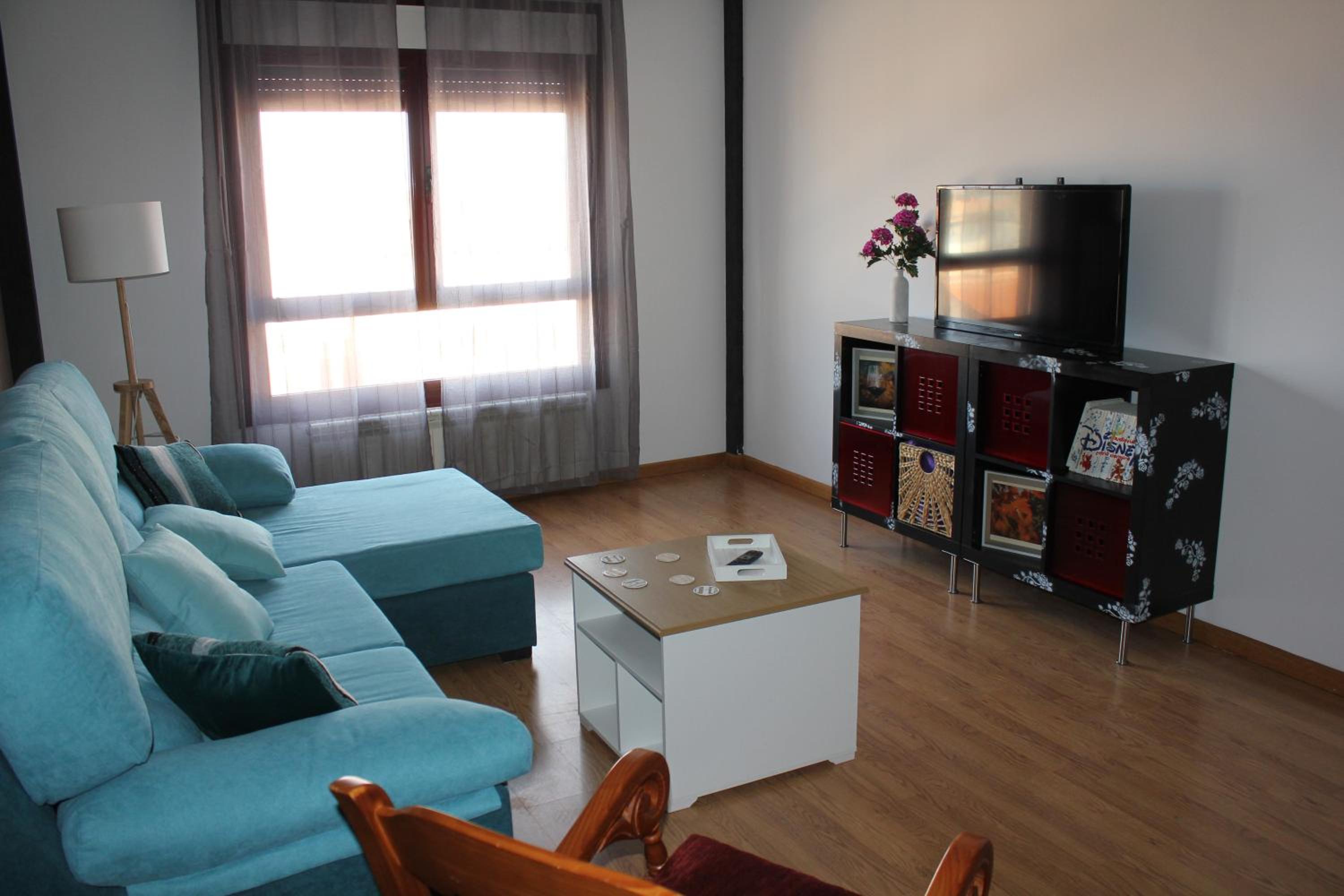 Three-Bedroom Apartment photo 2