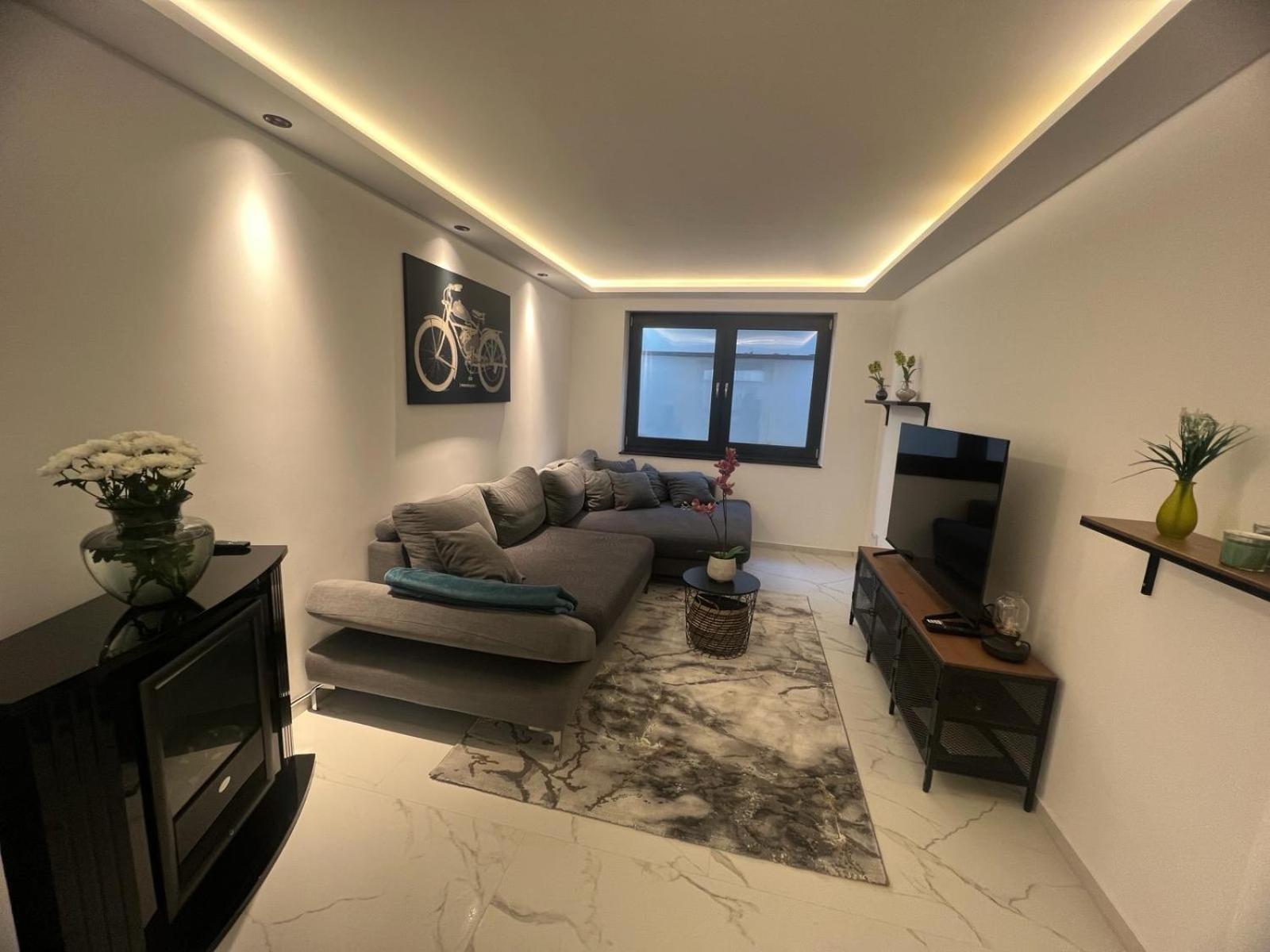 One-Bedroom Apartment photo 3