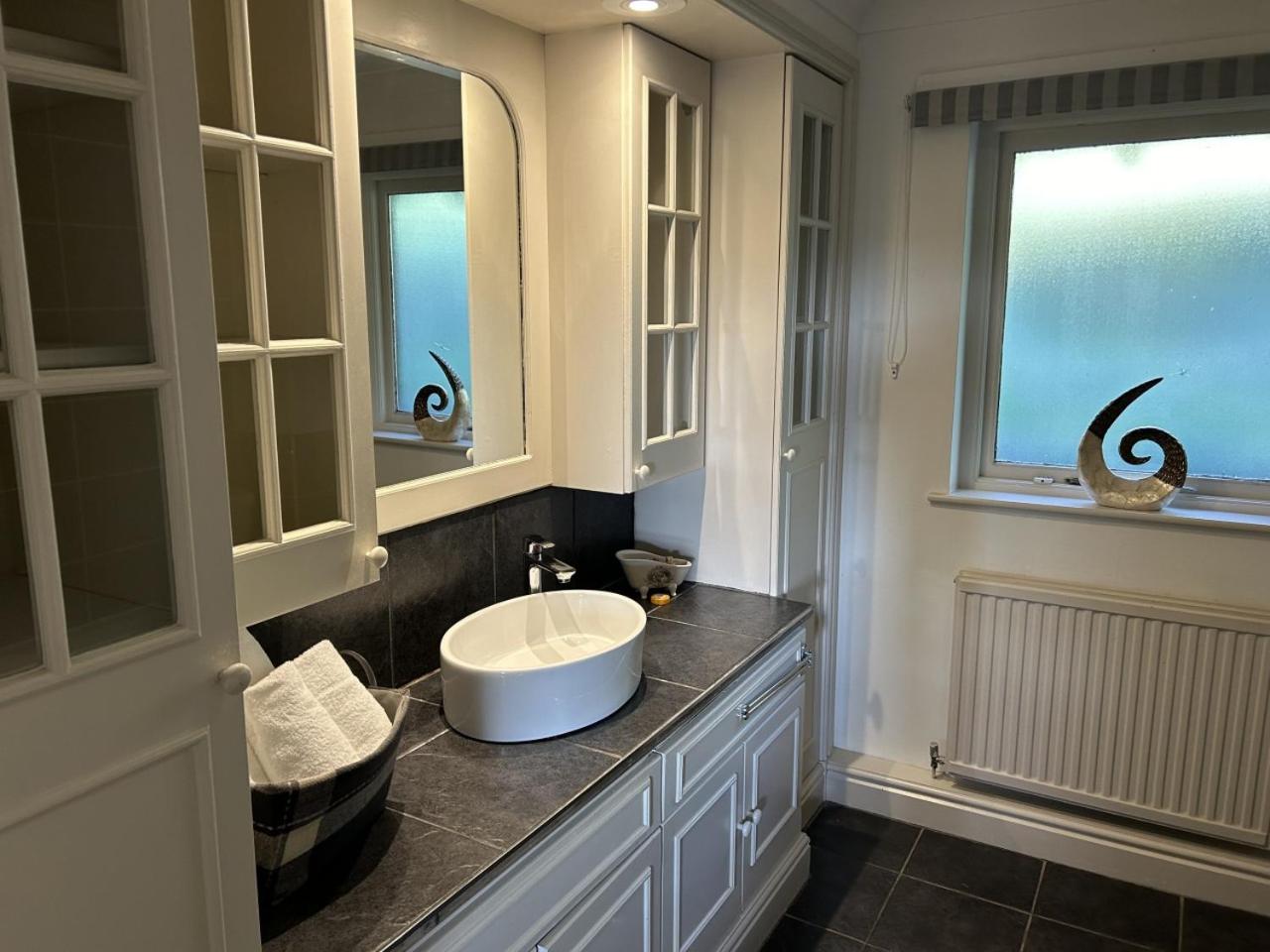 Superior King Room - Photo 6