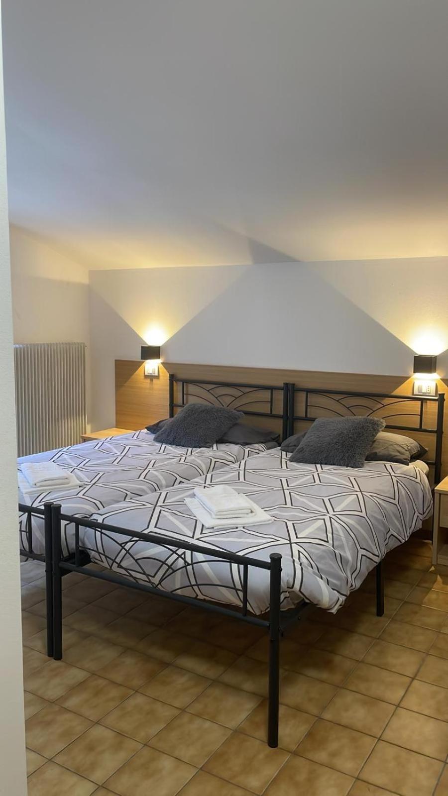 Standard Twin Room photo 2