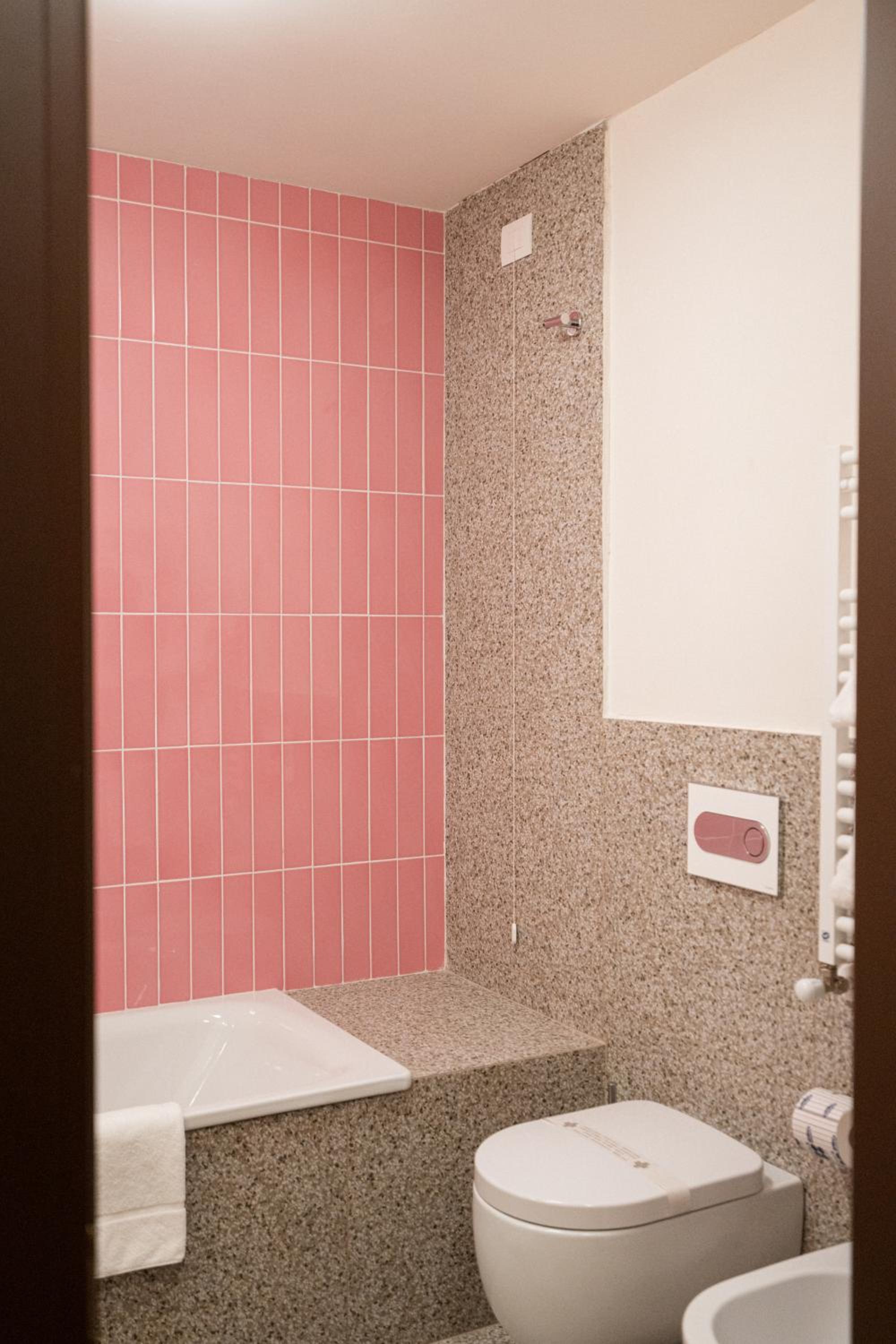 Standard Double or Twin Room - Photo 14