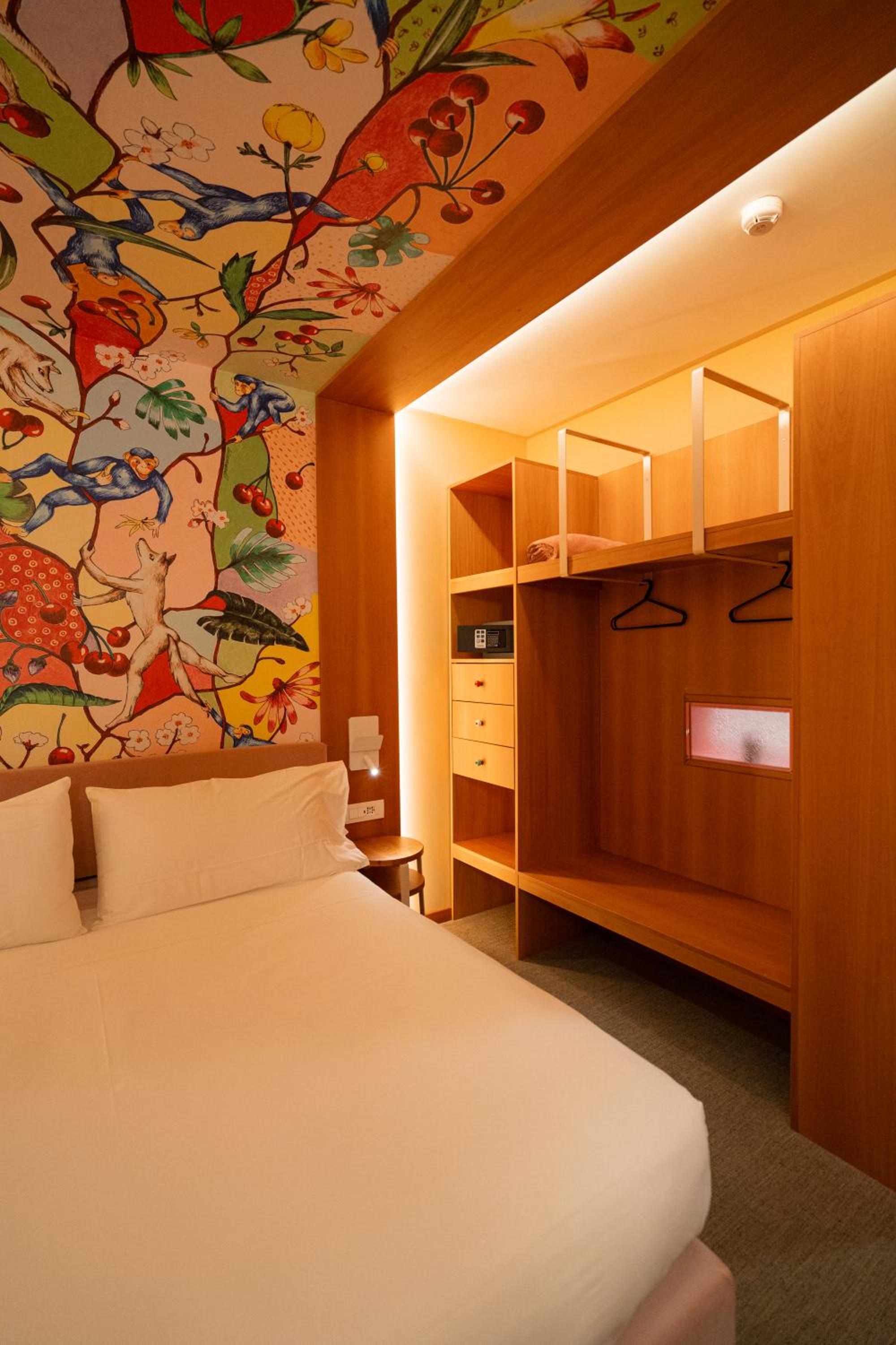 Standard Double or Twin Room - Photo 19