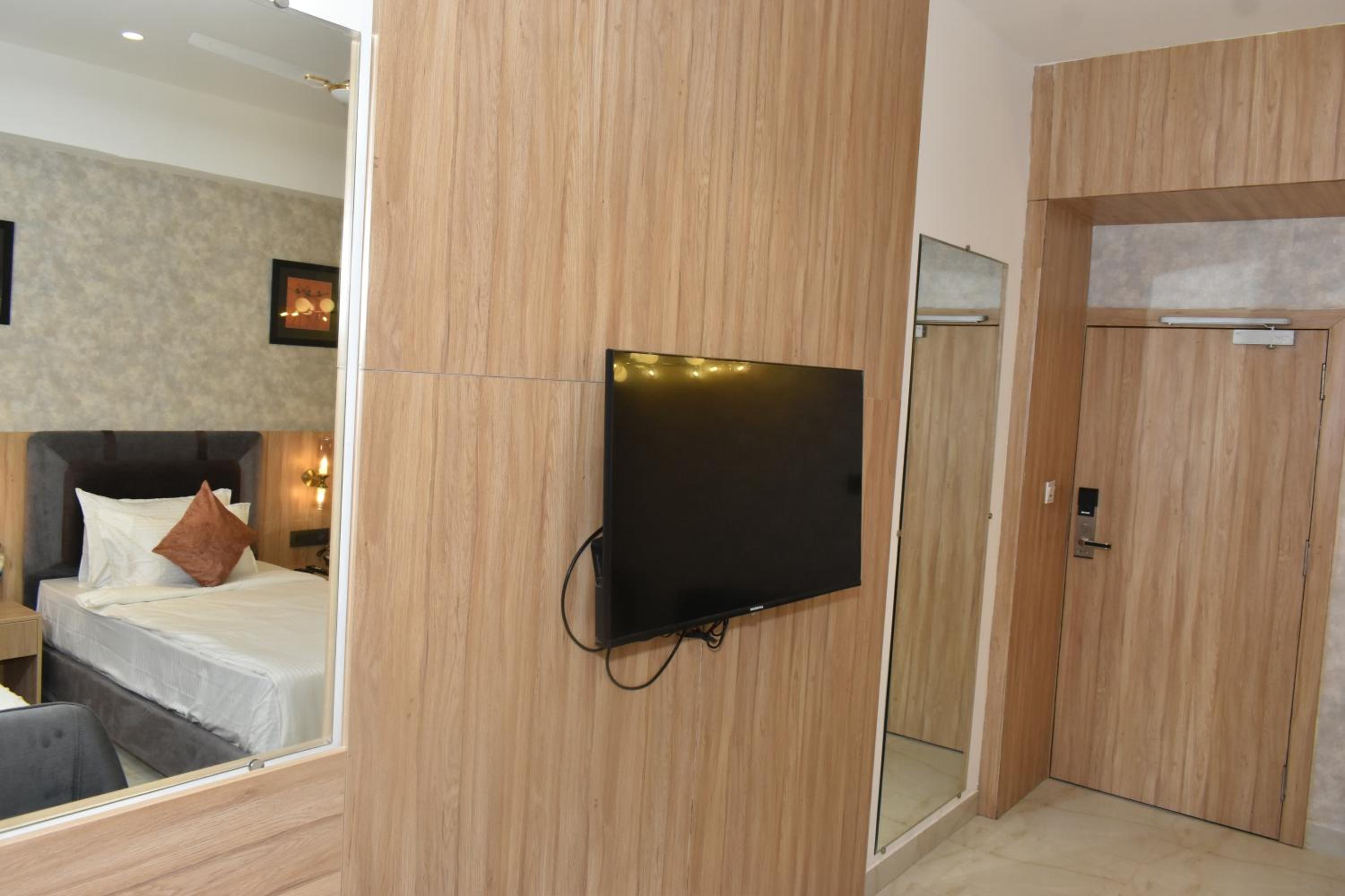 Deluxe Double Room photo 3