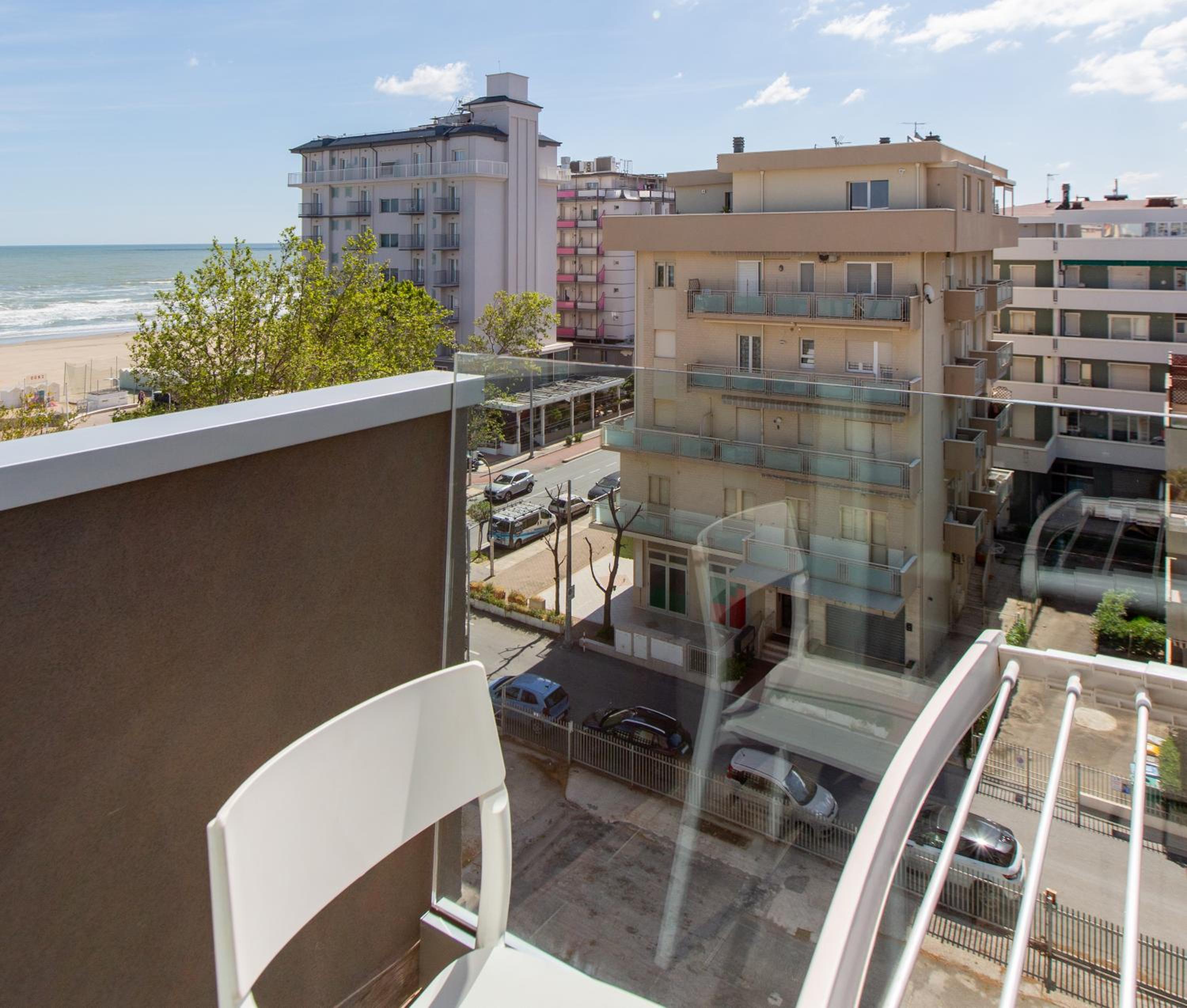 Double or Twin Room with Beach Package photo 3