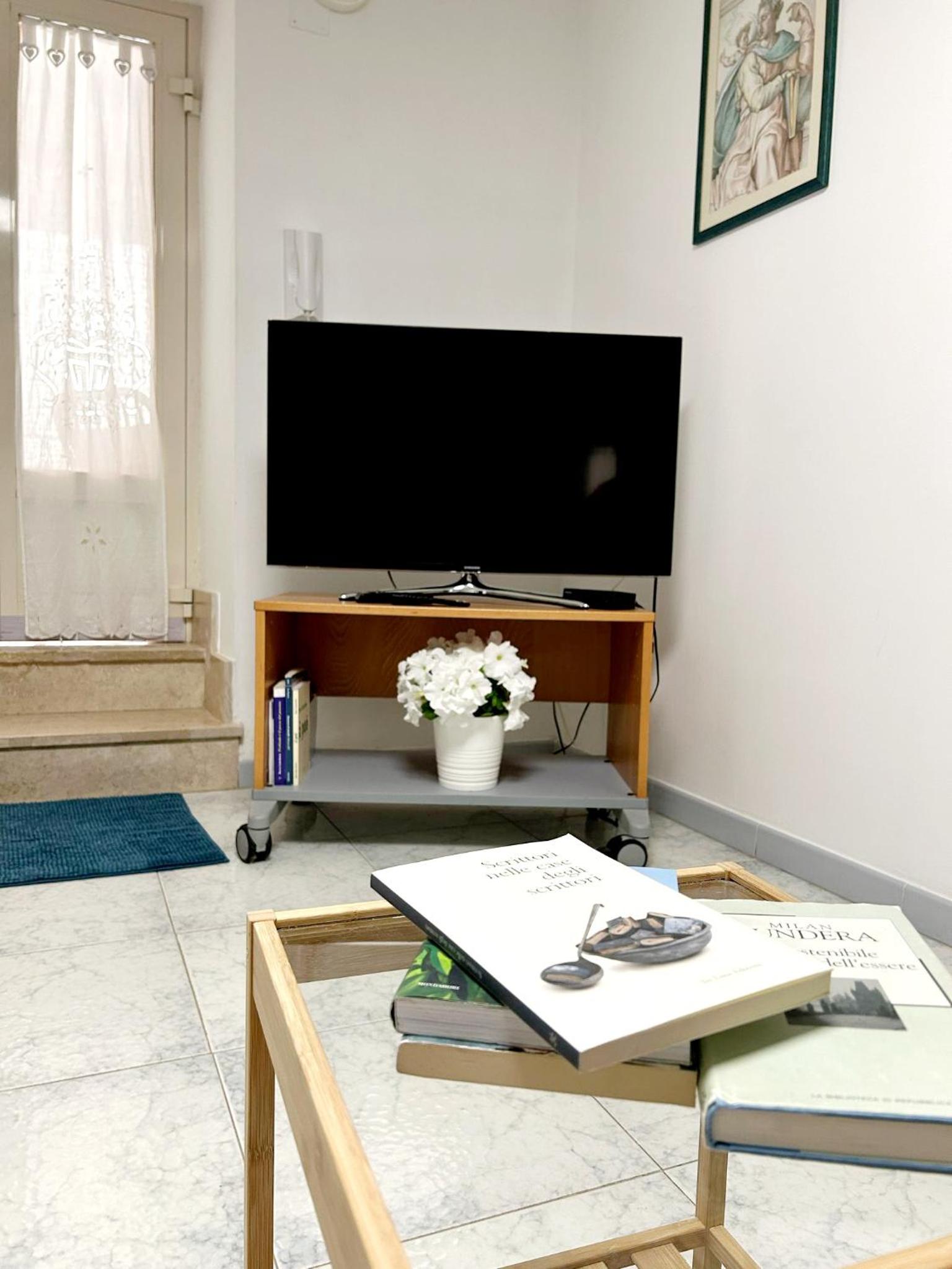 One-Bedroom House photo 3