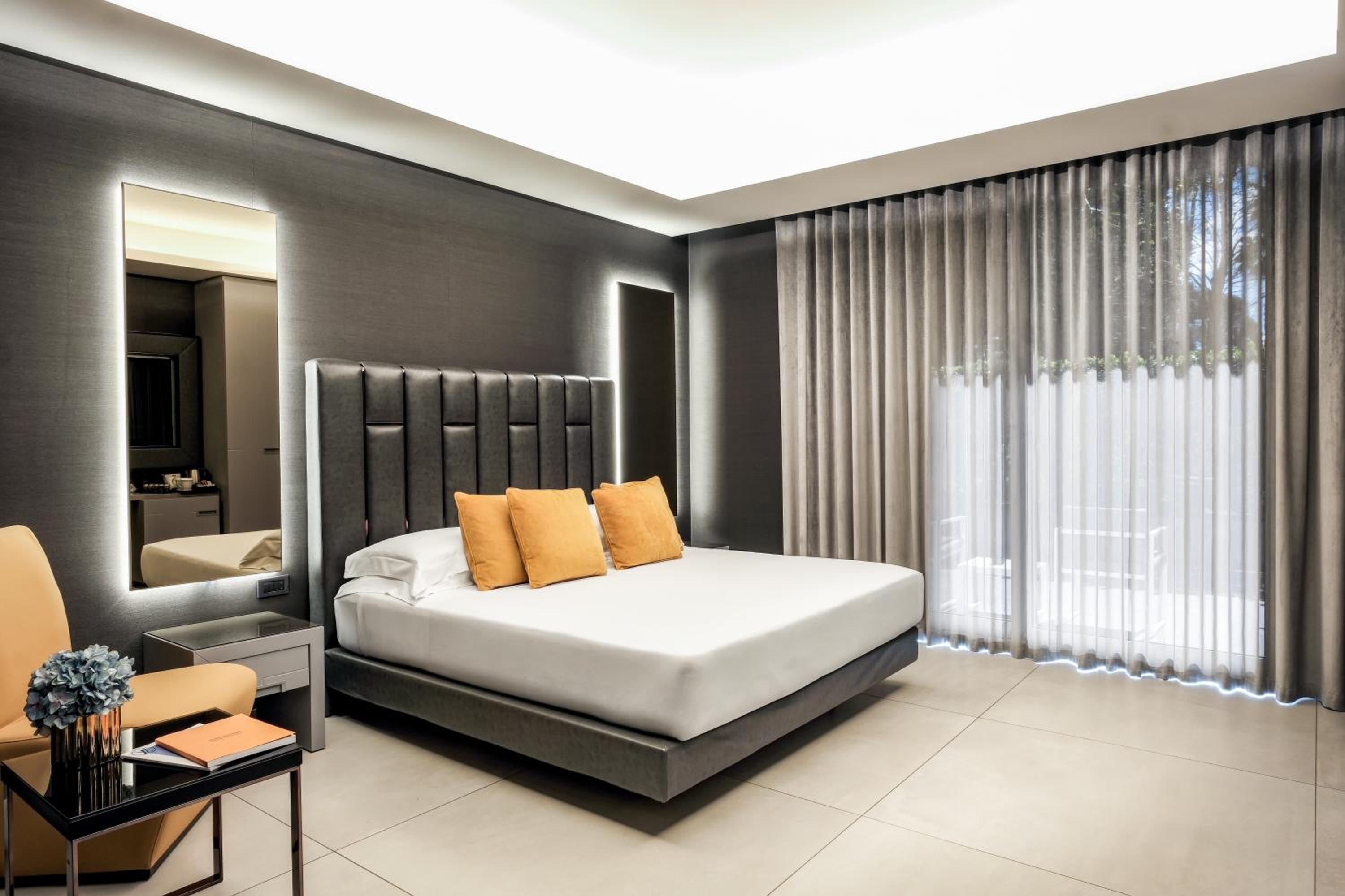 Standard Double Room - Photo 1