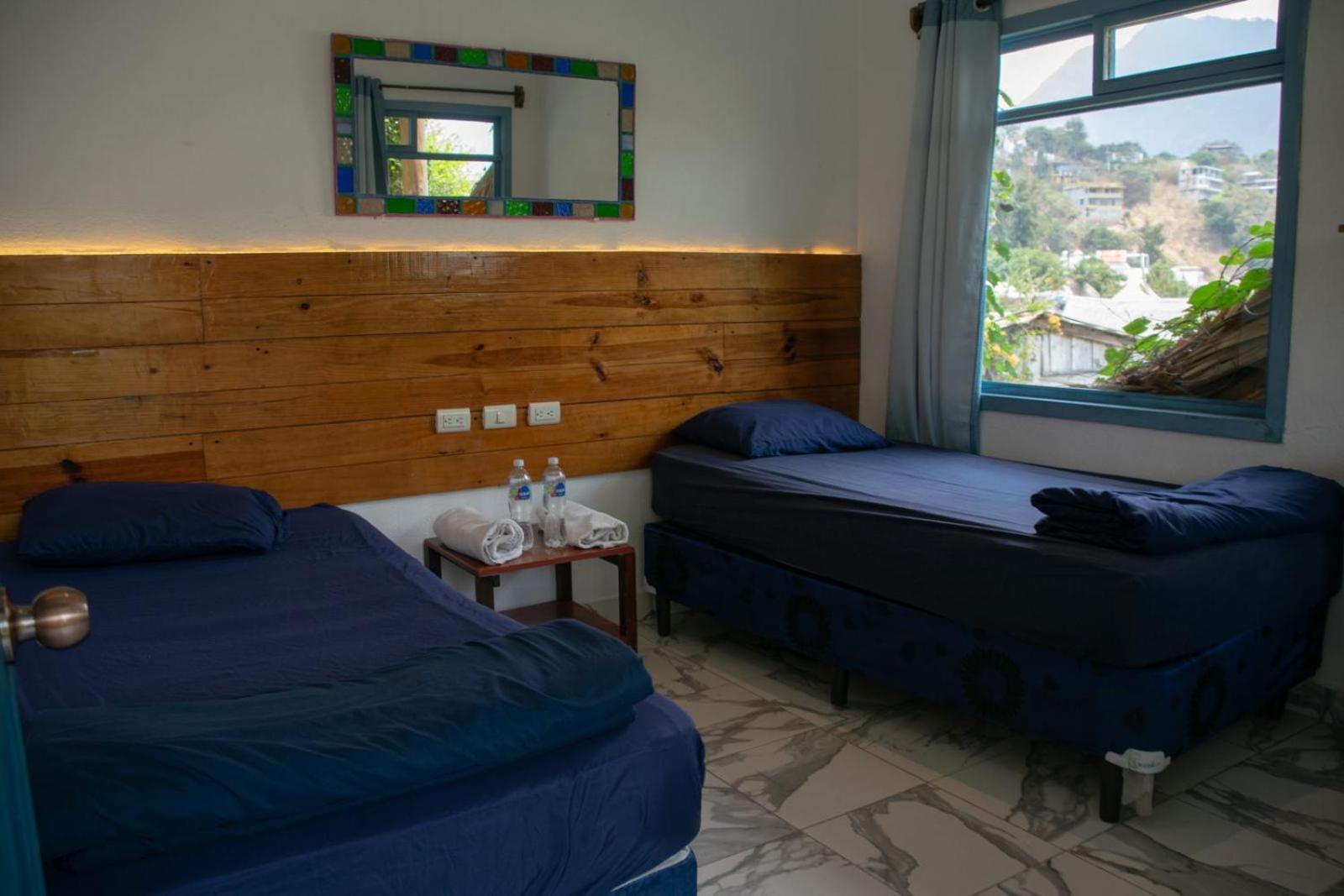 Economy Twin Room photo 3