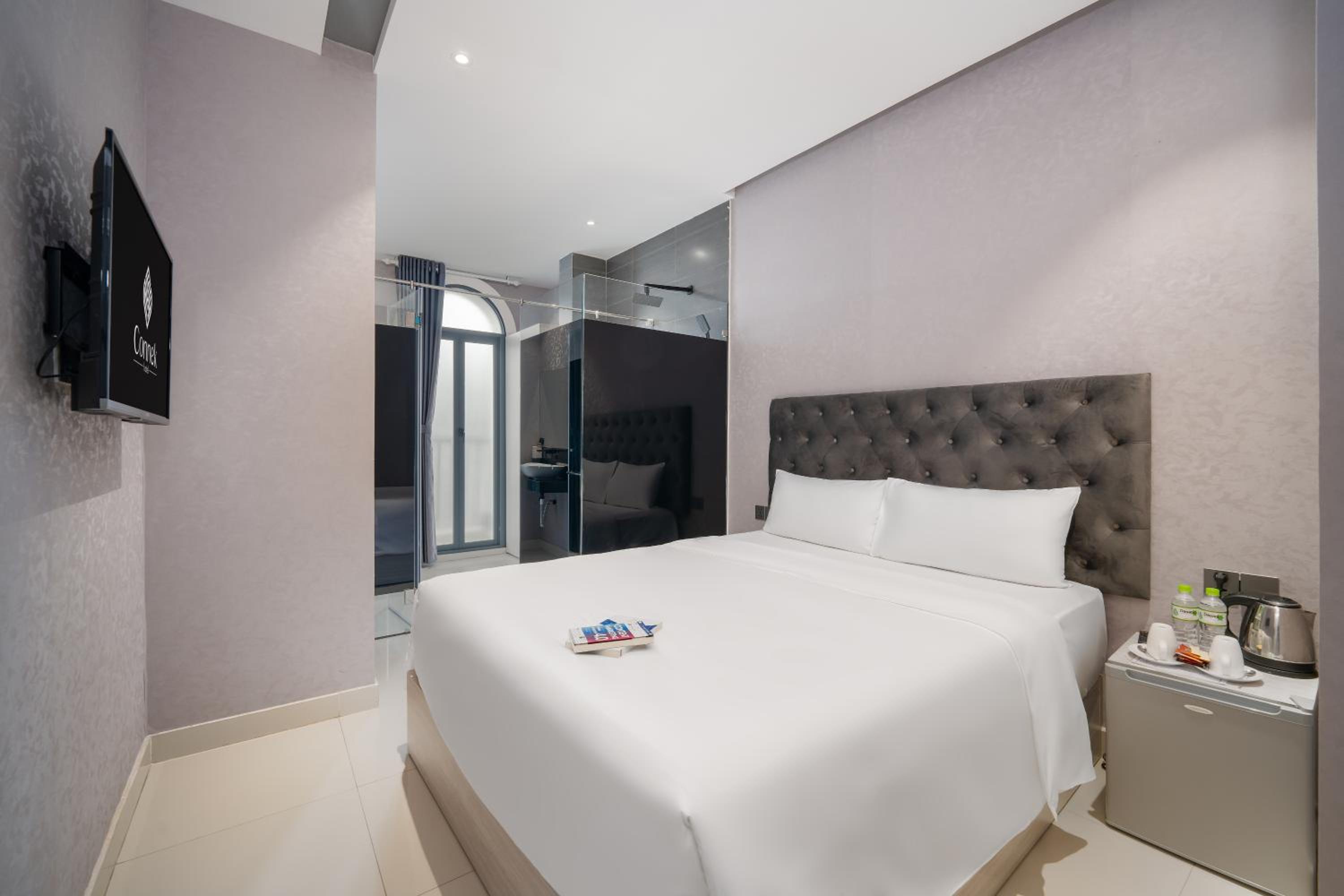 Deluxe Double Room with Balcony photo 1