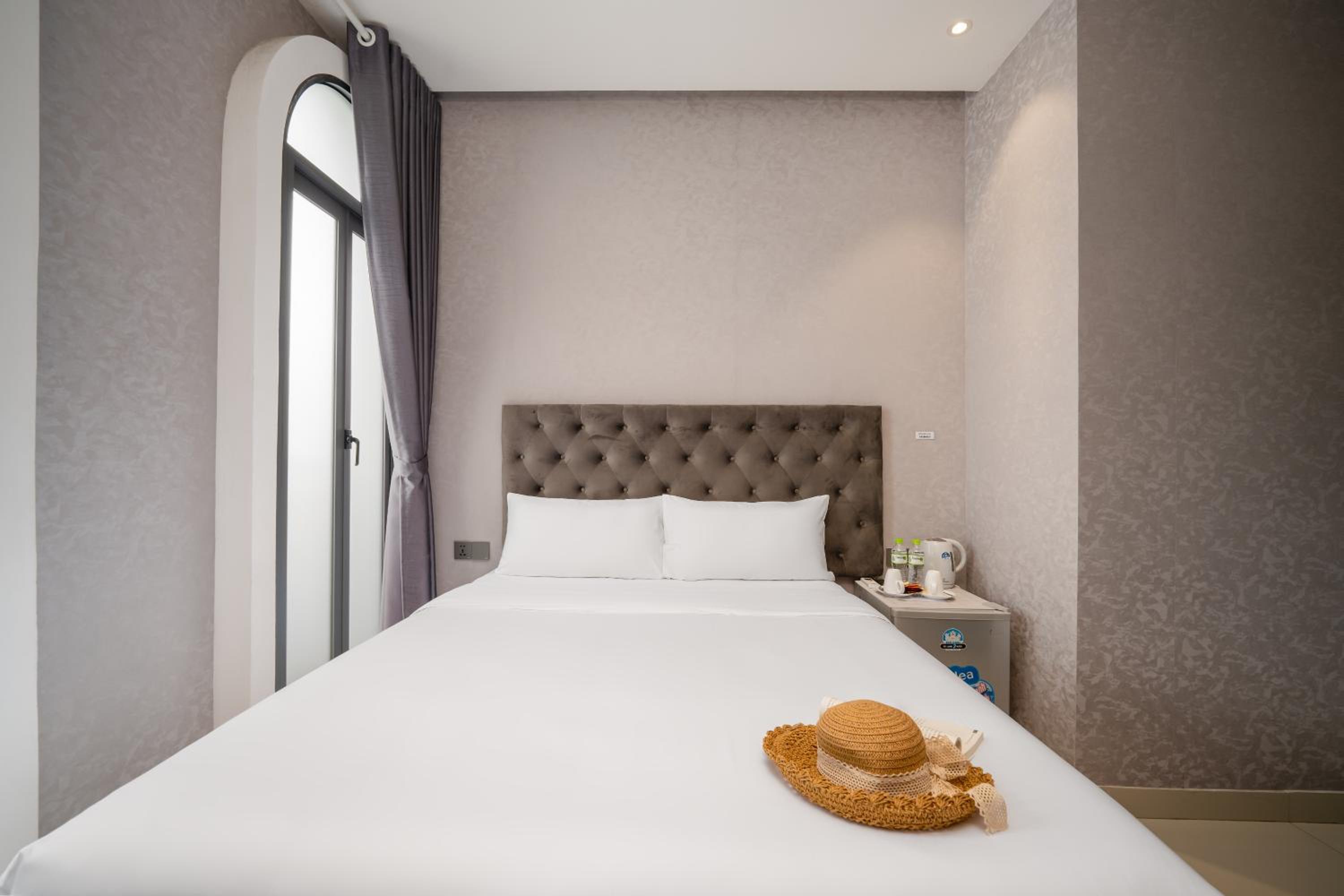 Deluxe Double Room with Balcony photo 3