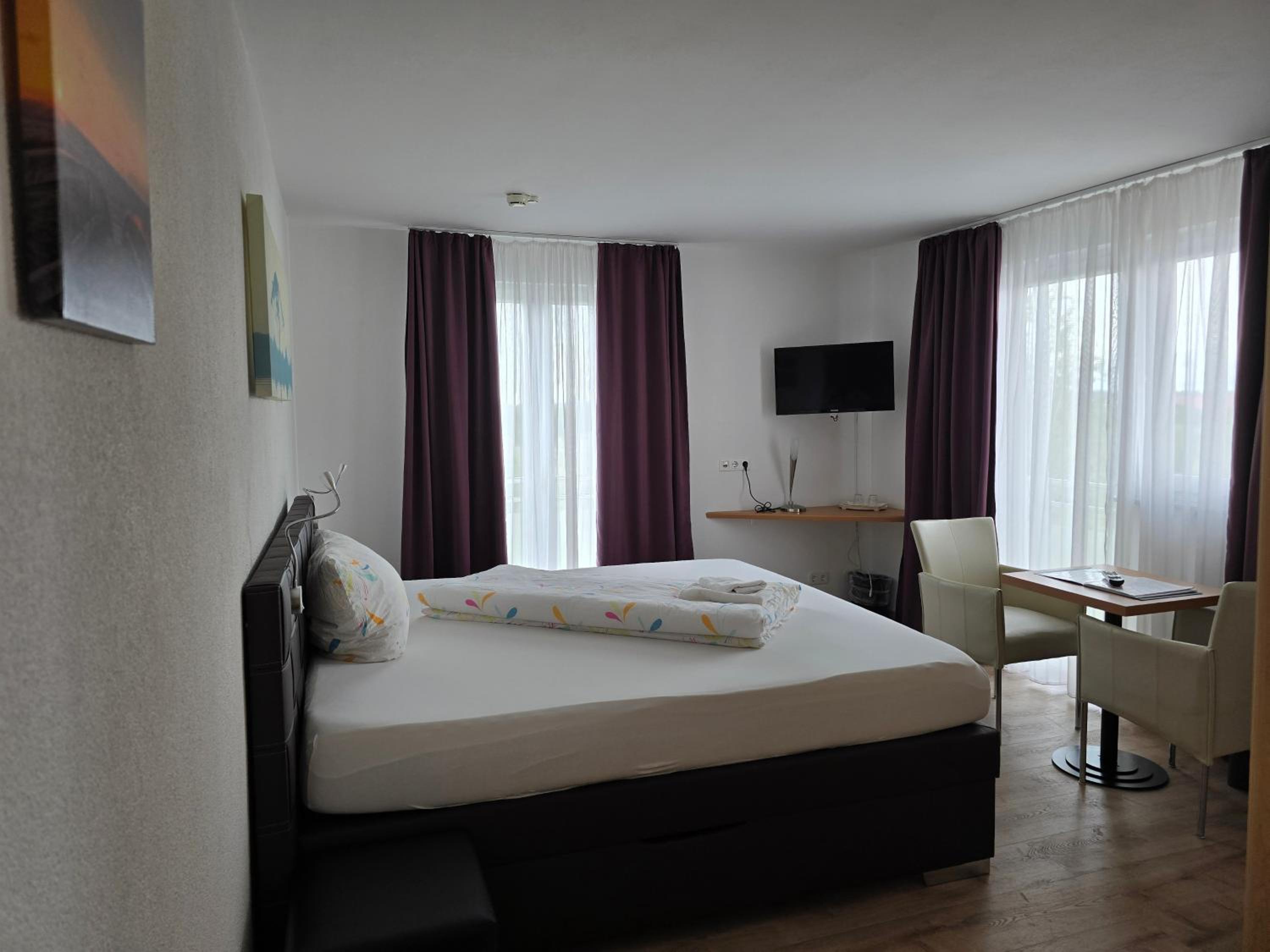 Deluxe Double Room with Bath