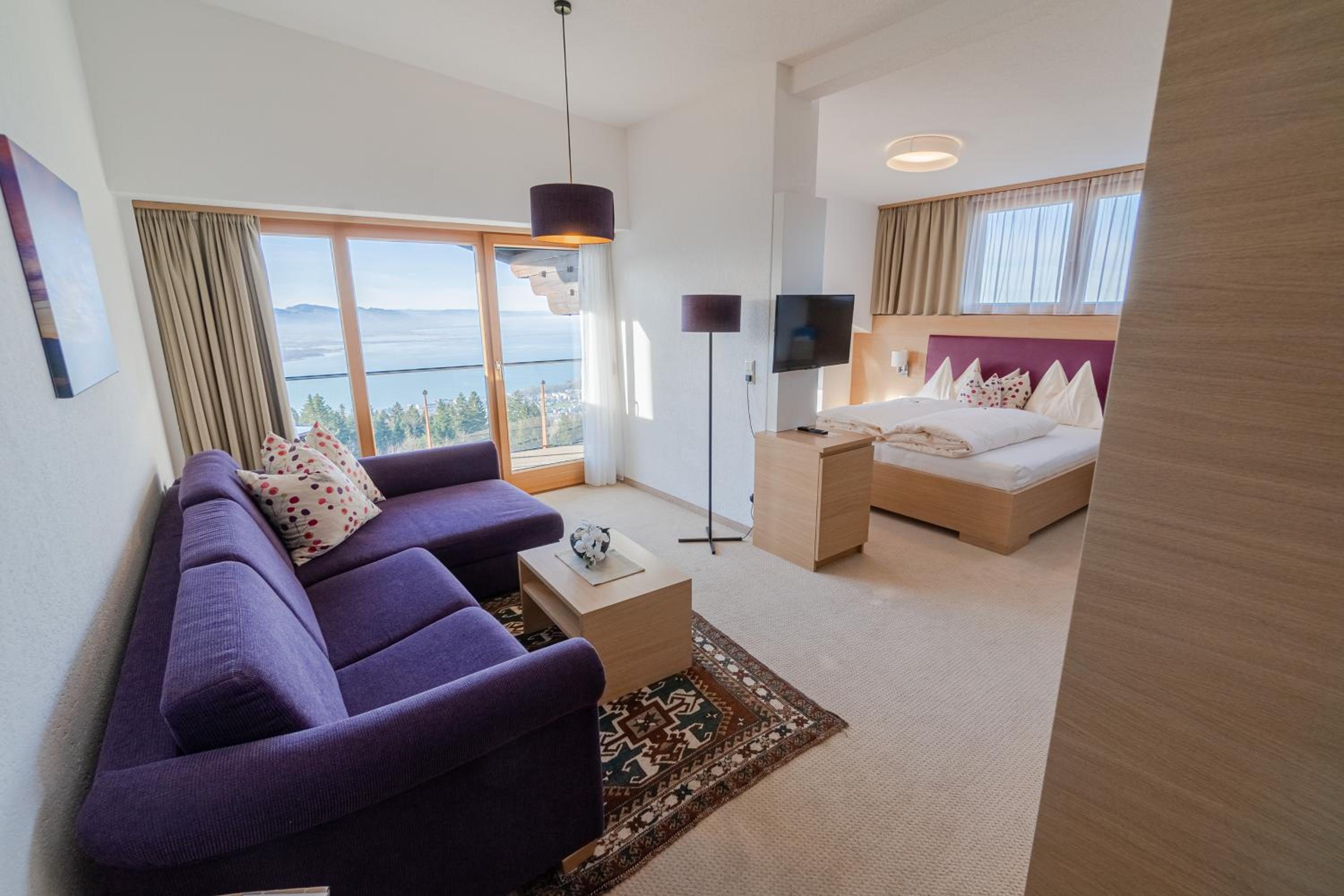 Suite with Lake View
