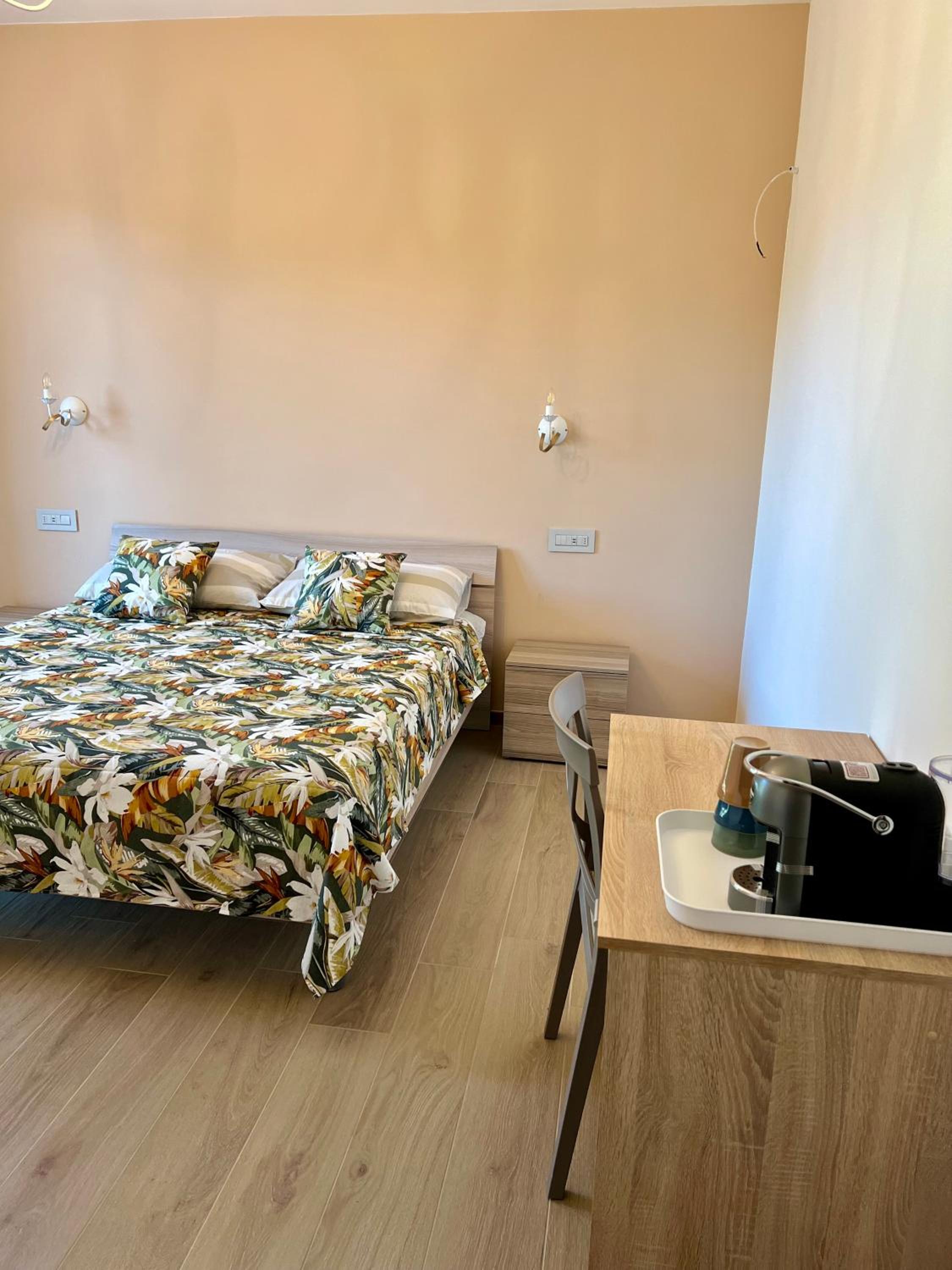 Large Double Room photo 1