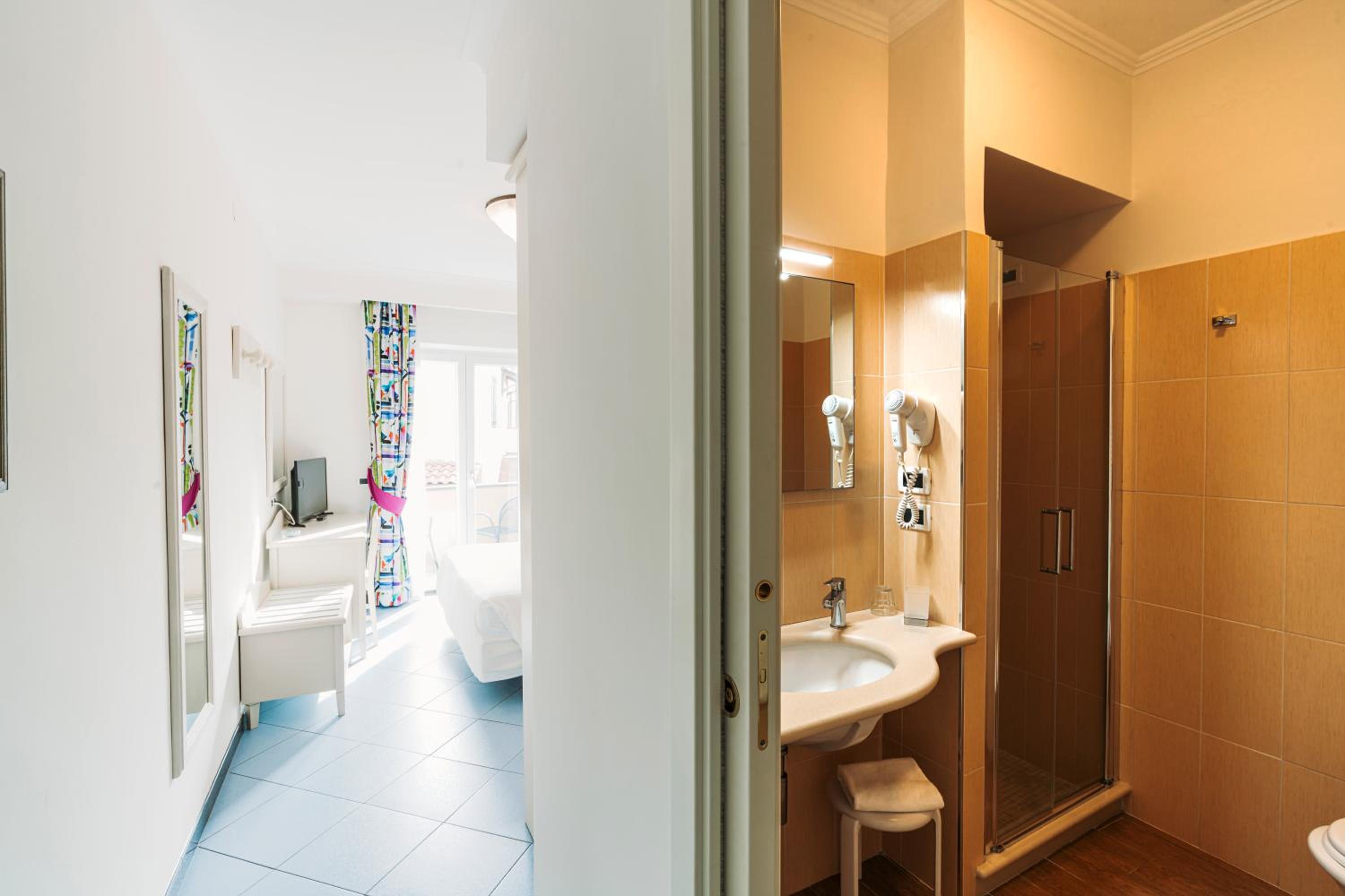 Comfort Double or Twin Room - Photo 4