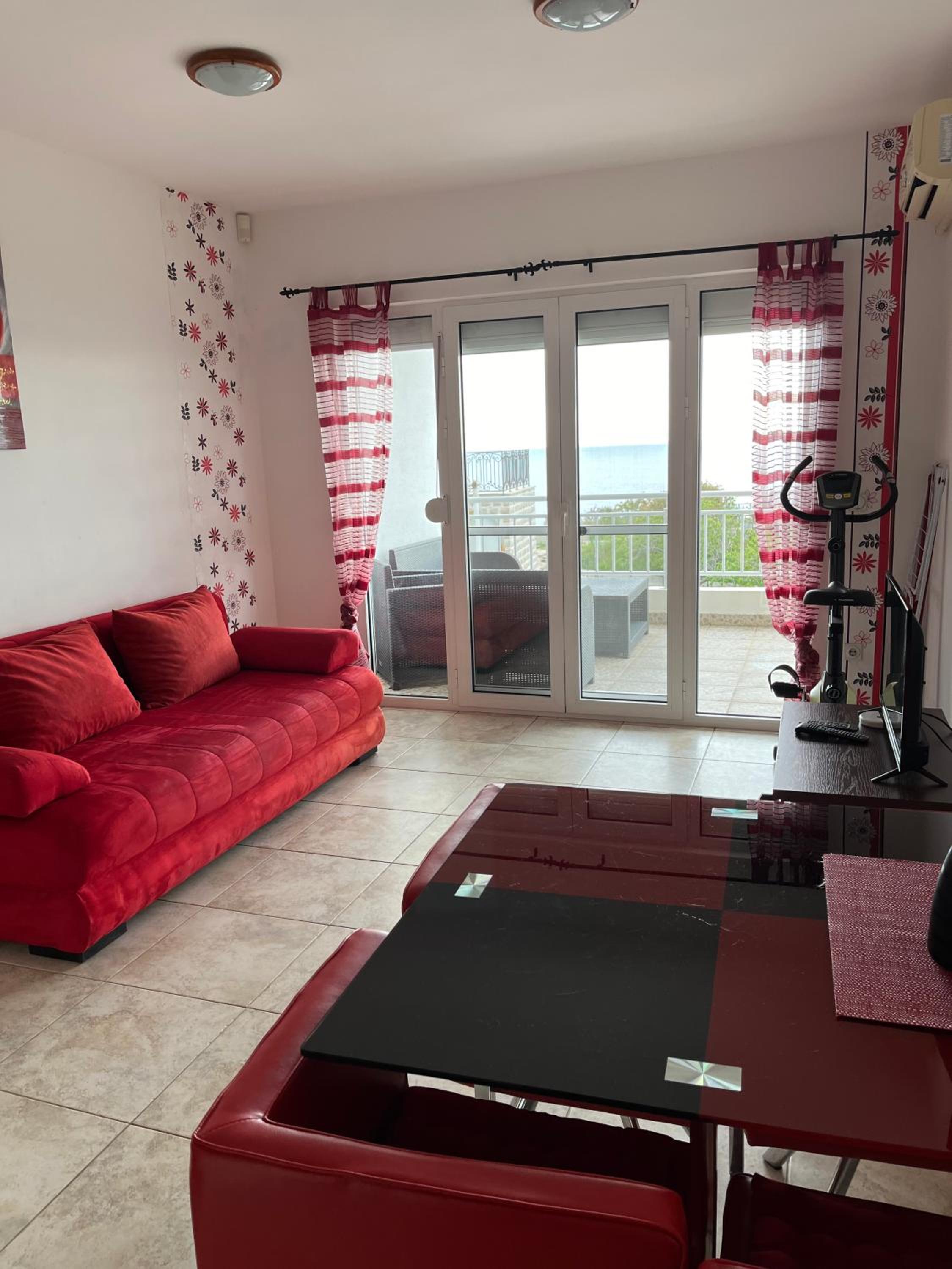 One-Bedroom Apartment with Terrace and Sea View