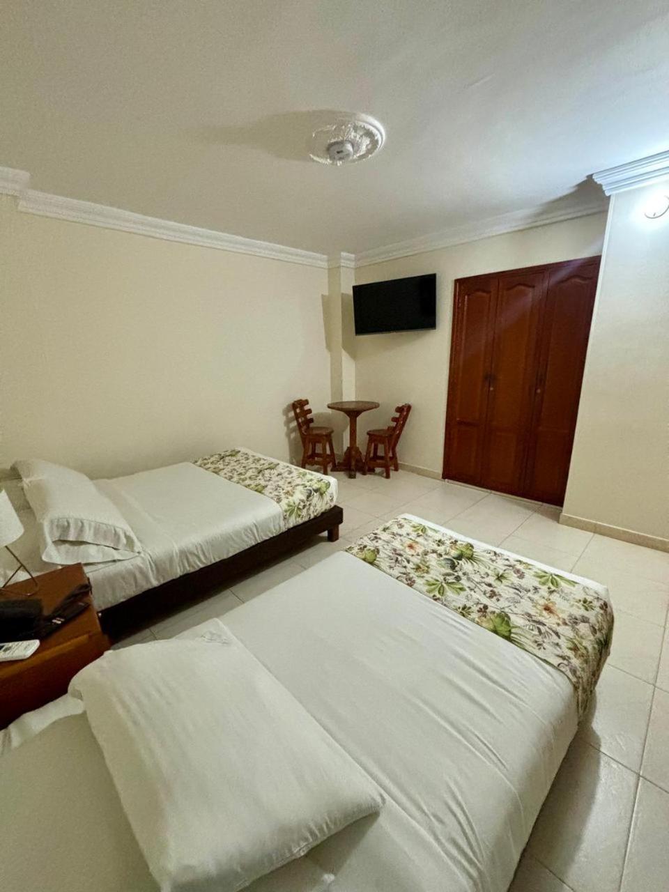 Standard Triple Room - Photo 2