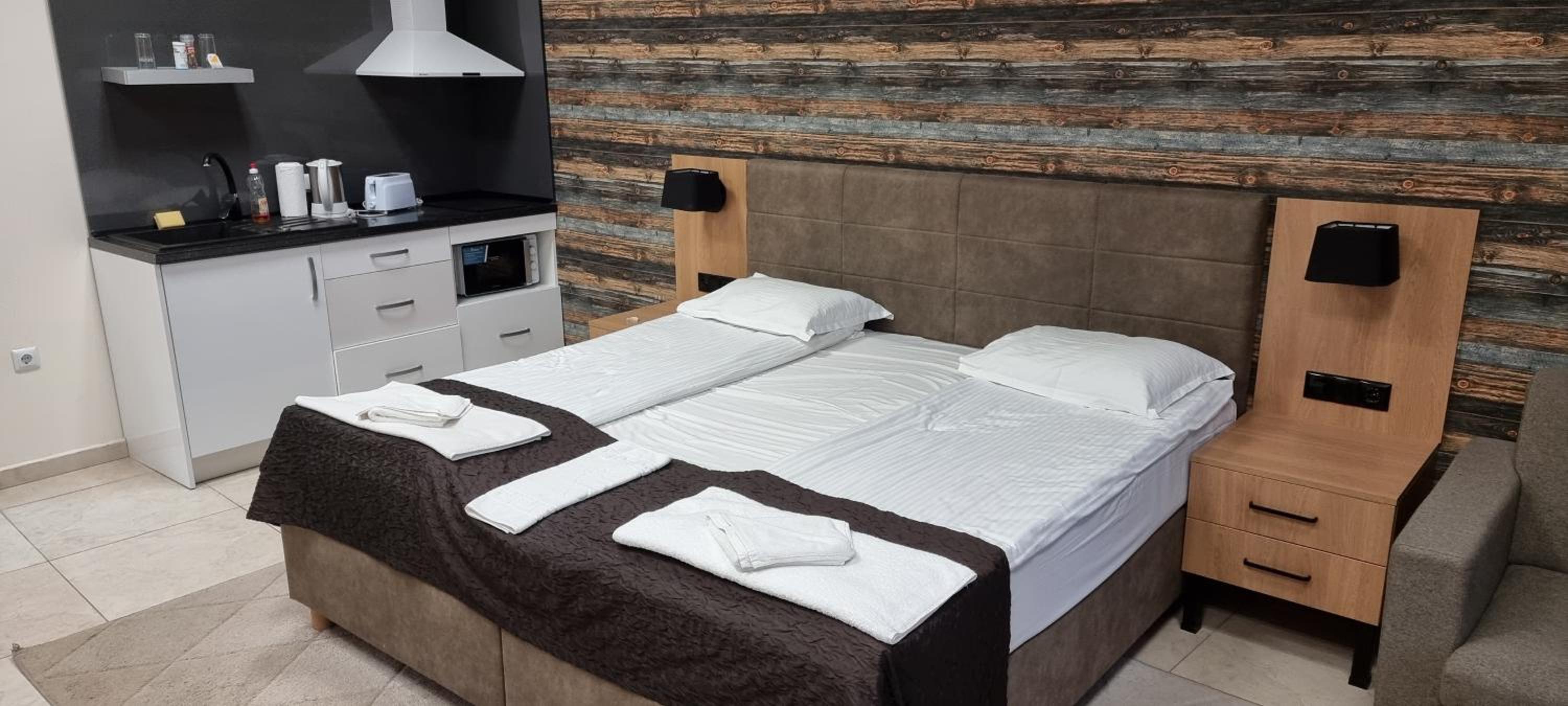 King Studio with Sofa Bed