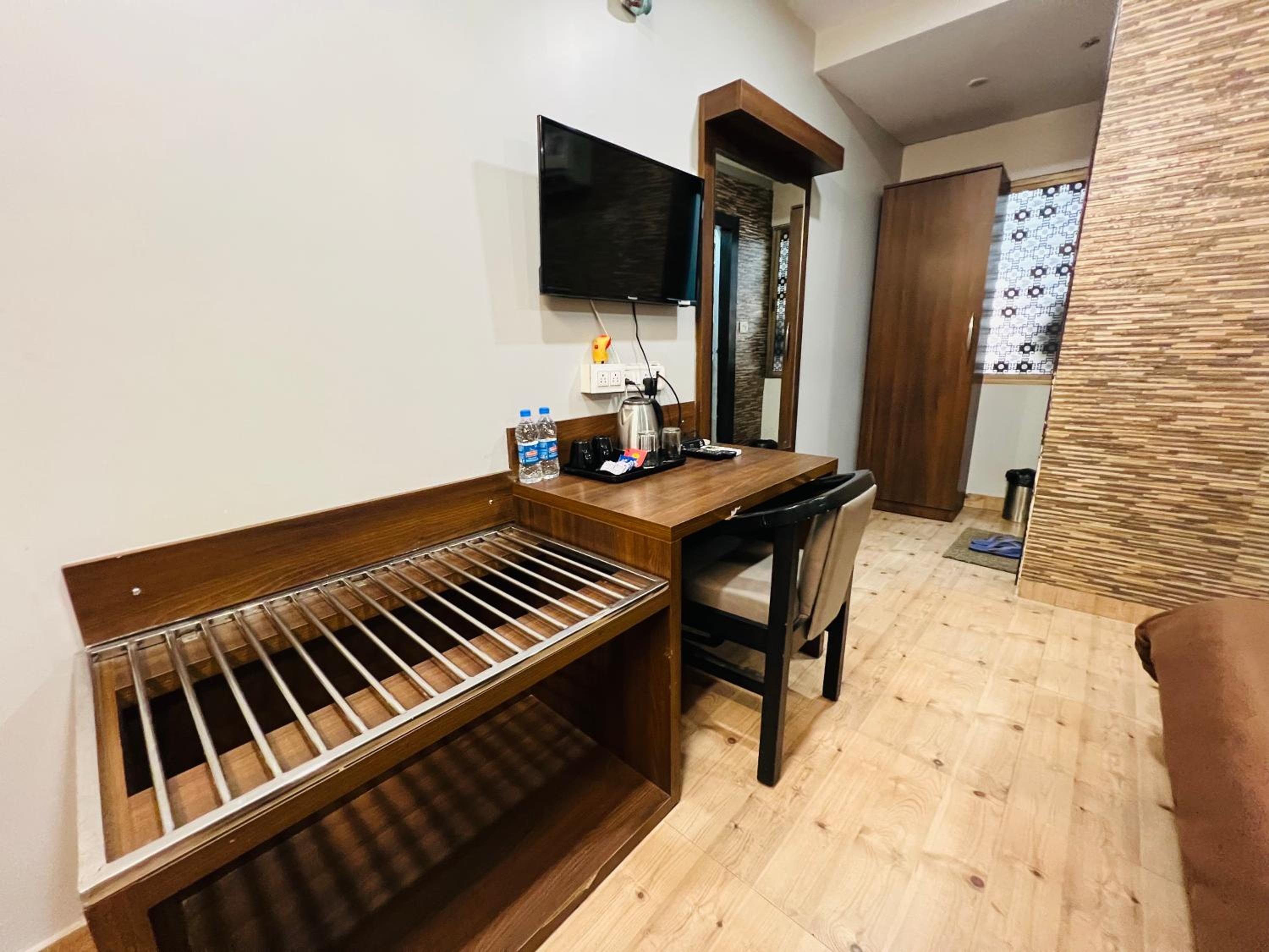 Deluxe Double Room - Photo 16