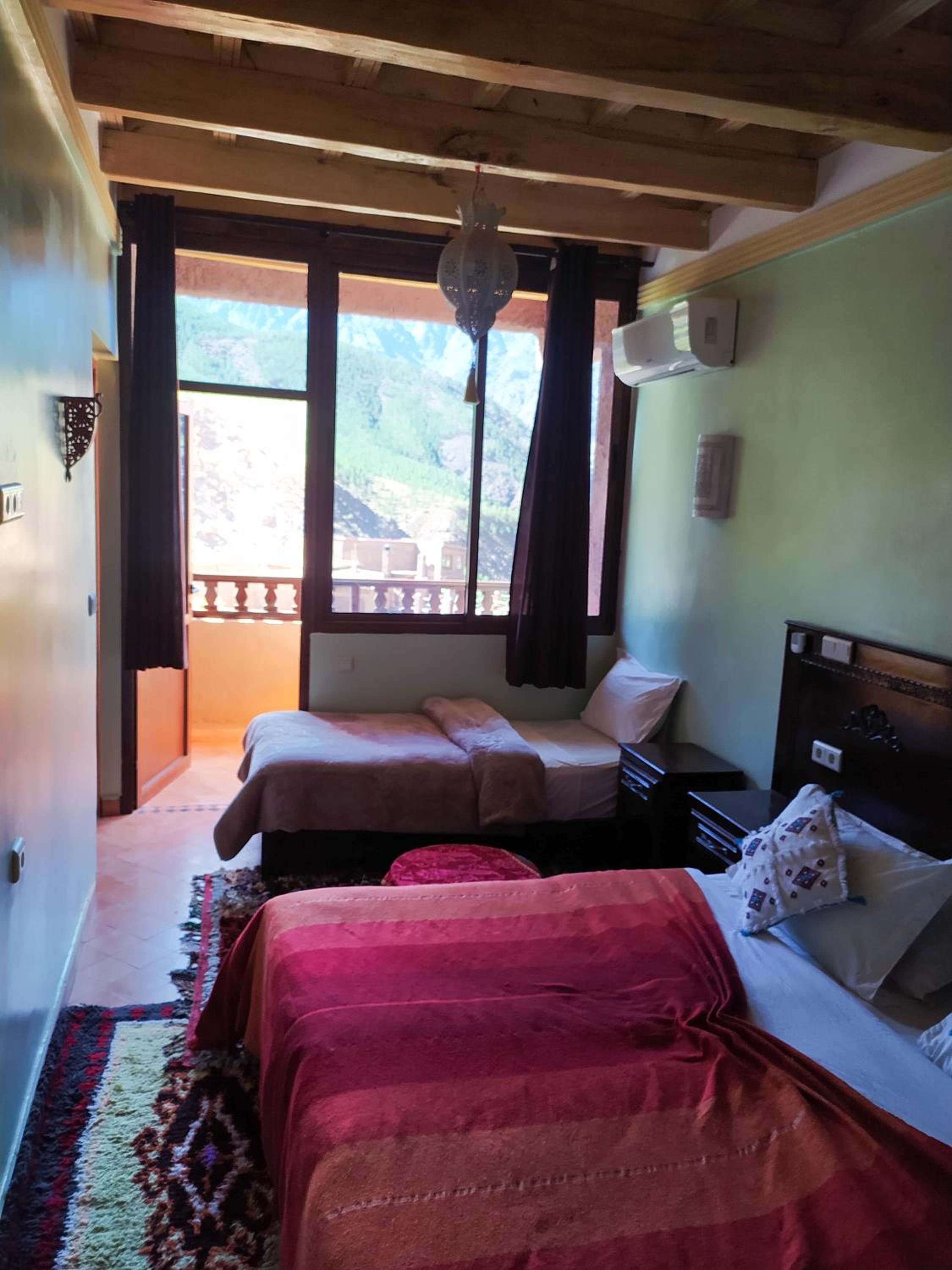 Double or Twin Room with Balcony - Photo 6