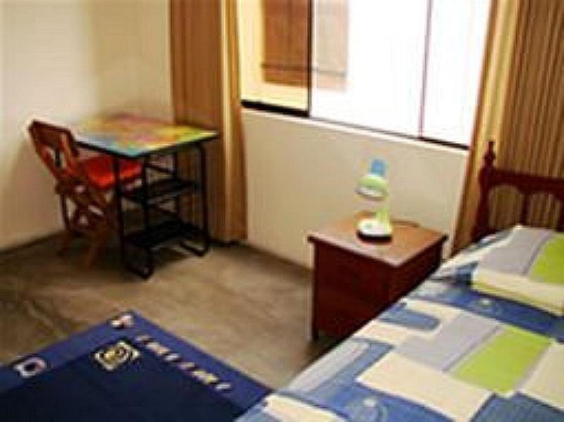 Single Room with Shared Bathroom photo 2