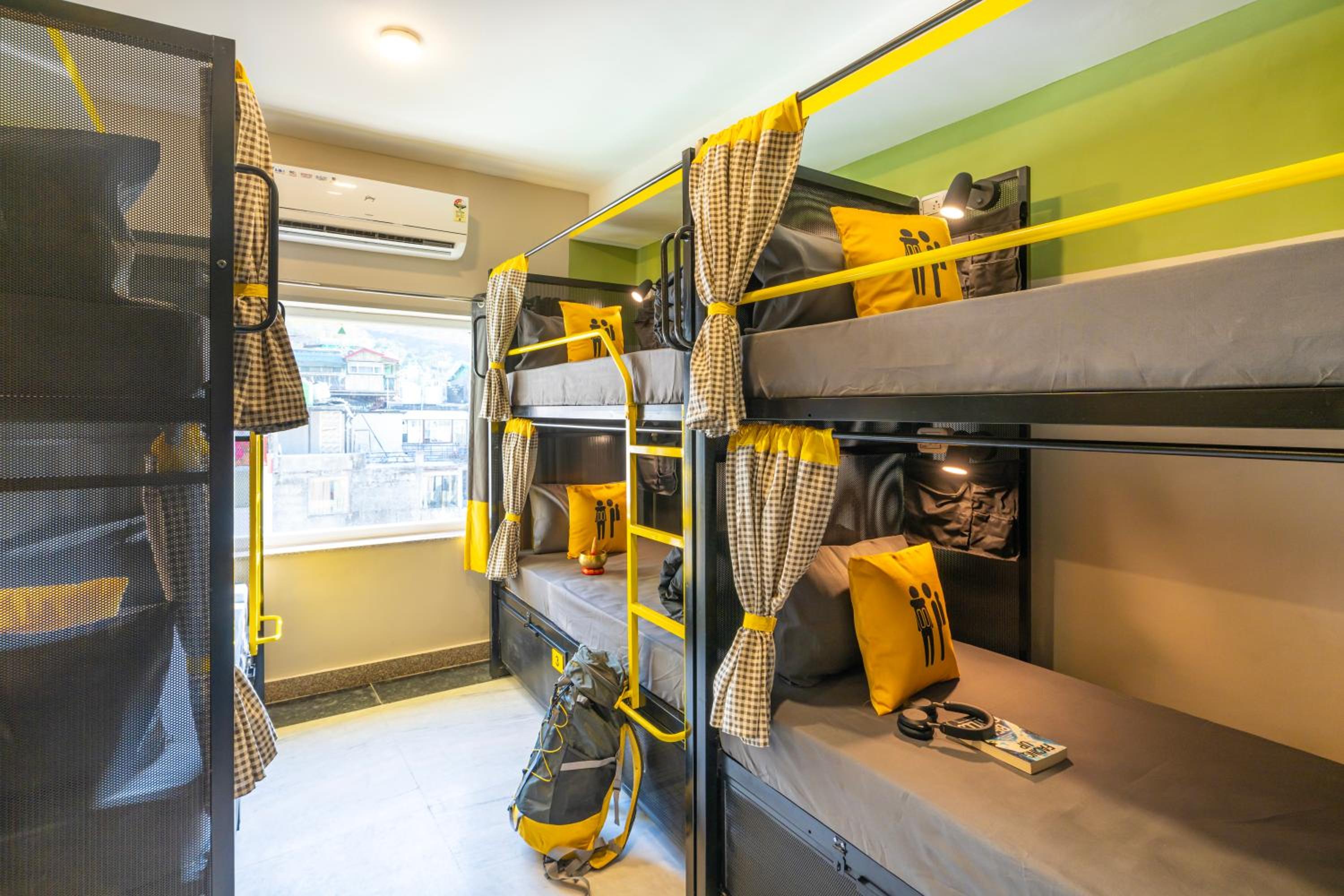 Bed in 6-Bed Mixed Dormitory Room photo 1