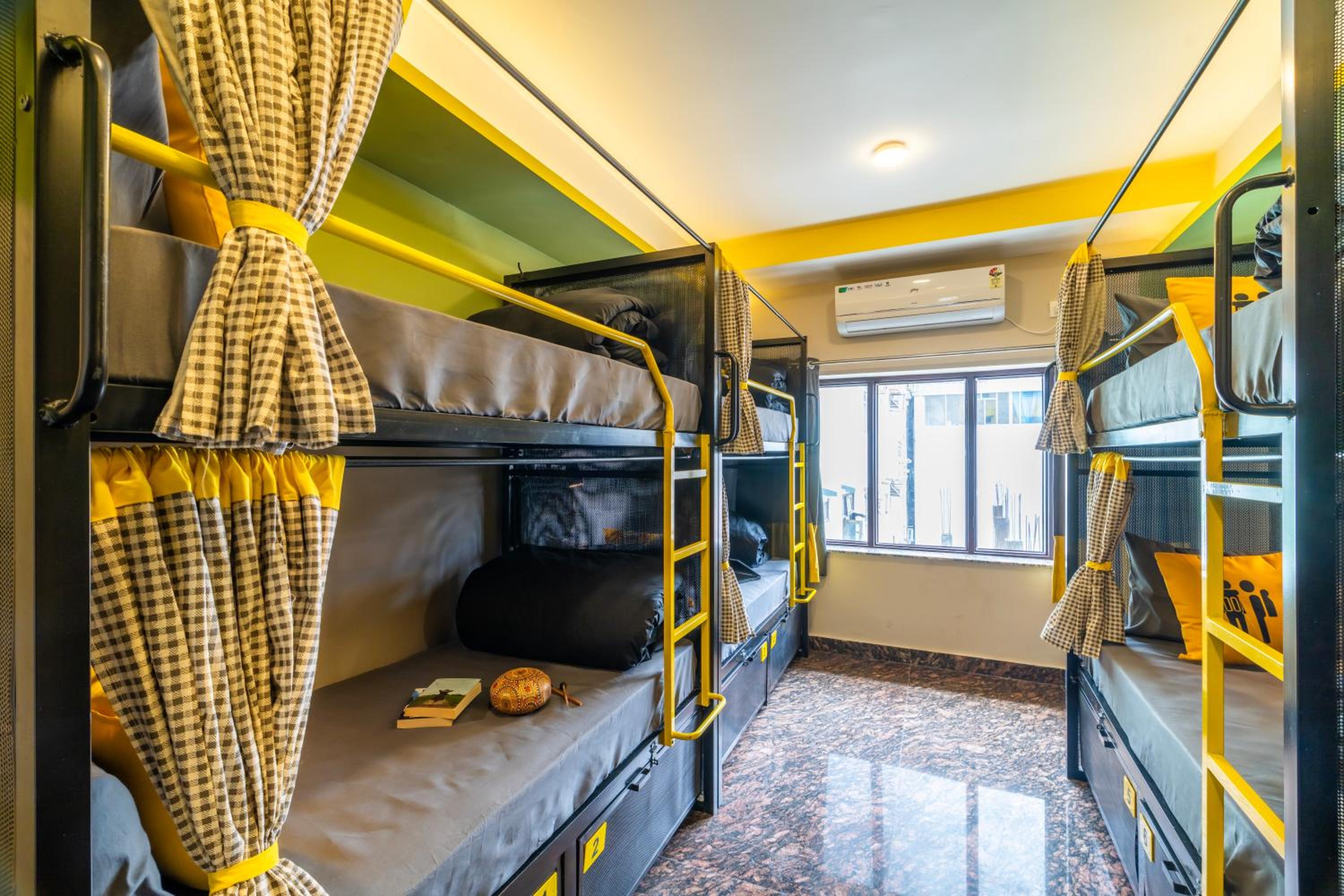 Bed in 6-Bed Female Dormitory Room photo 1