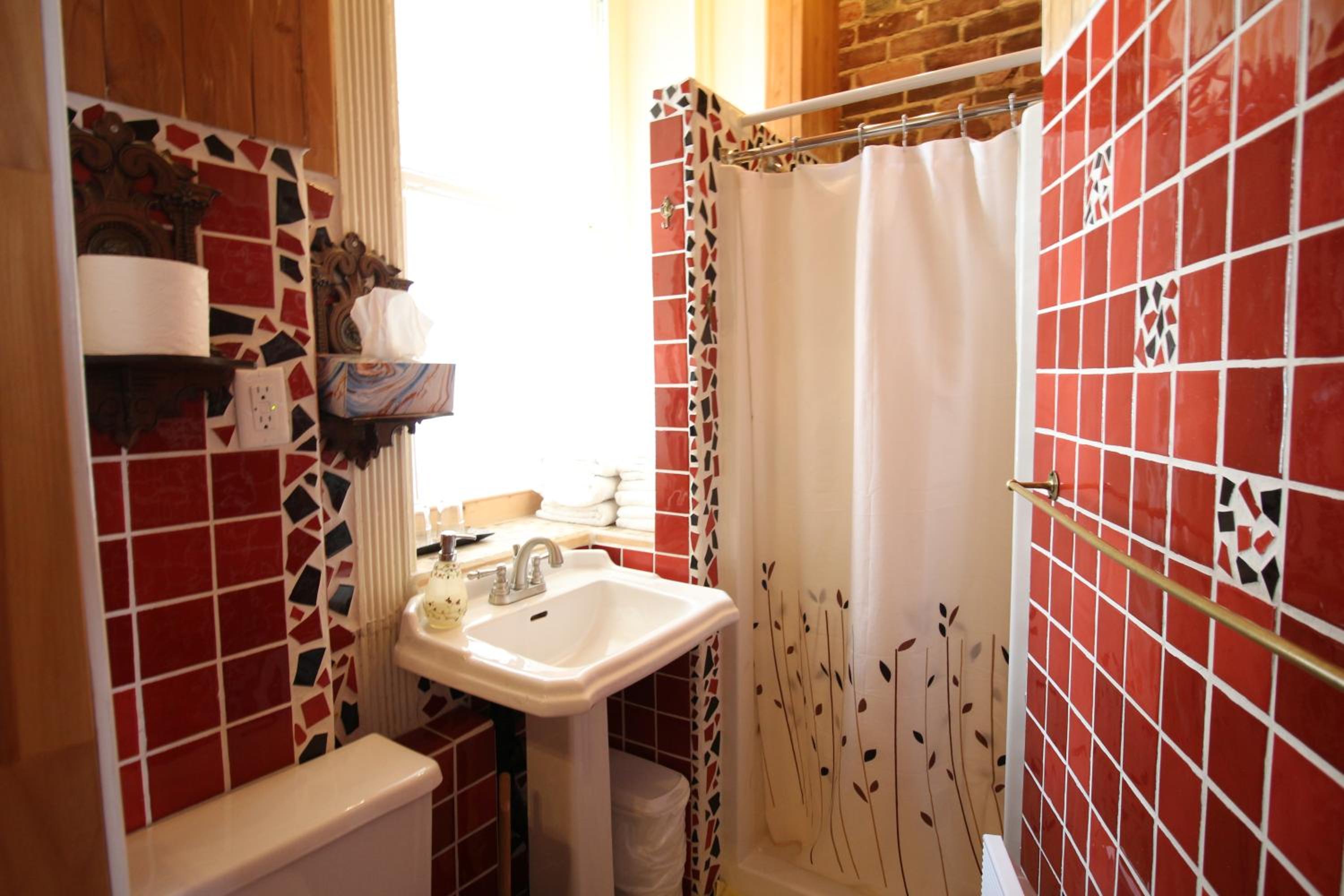 Deluxe Double Room (2 Adults + 1 Child) photo 1