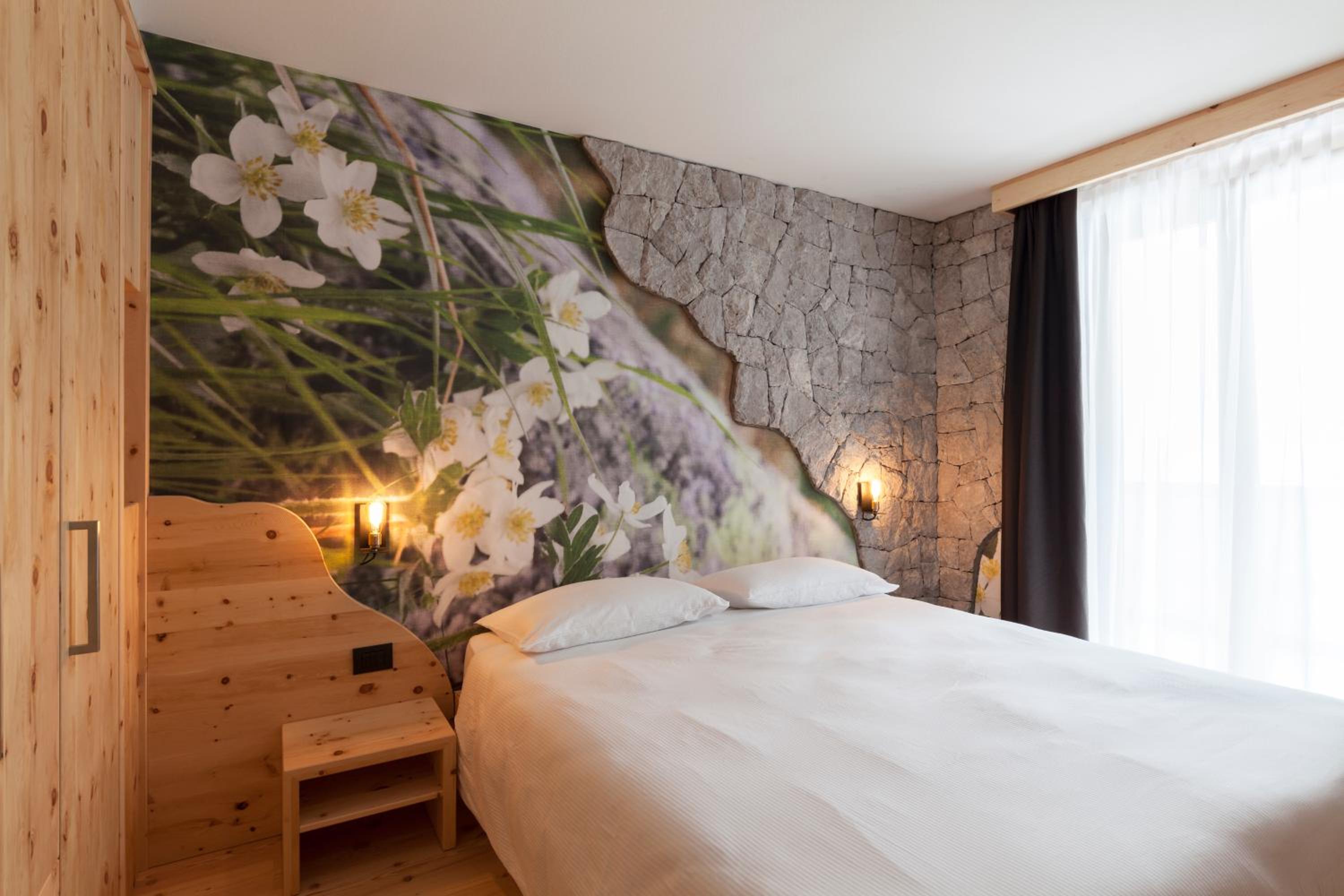 Superior Double or Twin Room with Mountain View photo 1