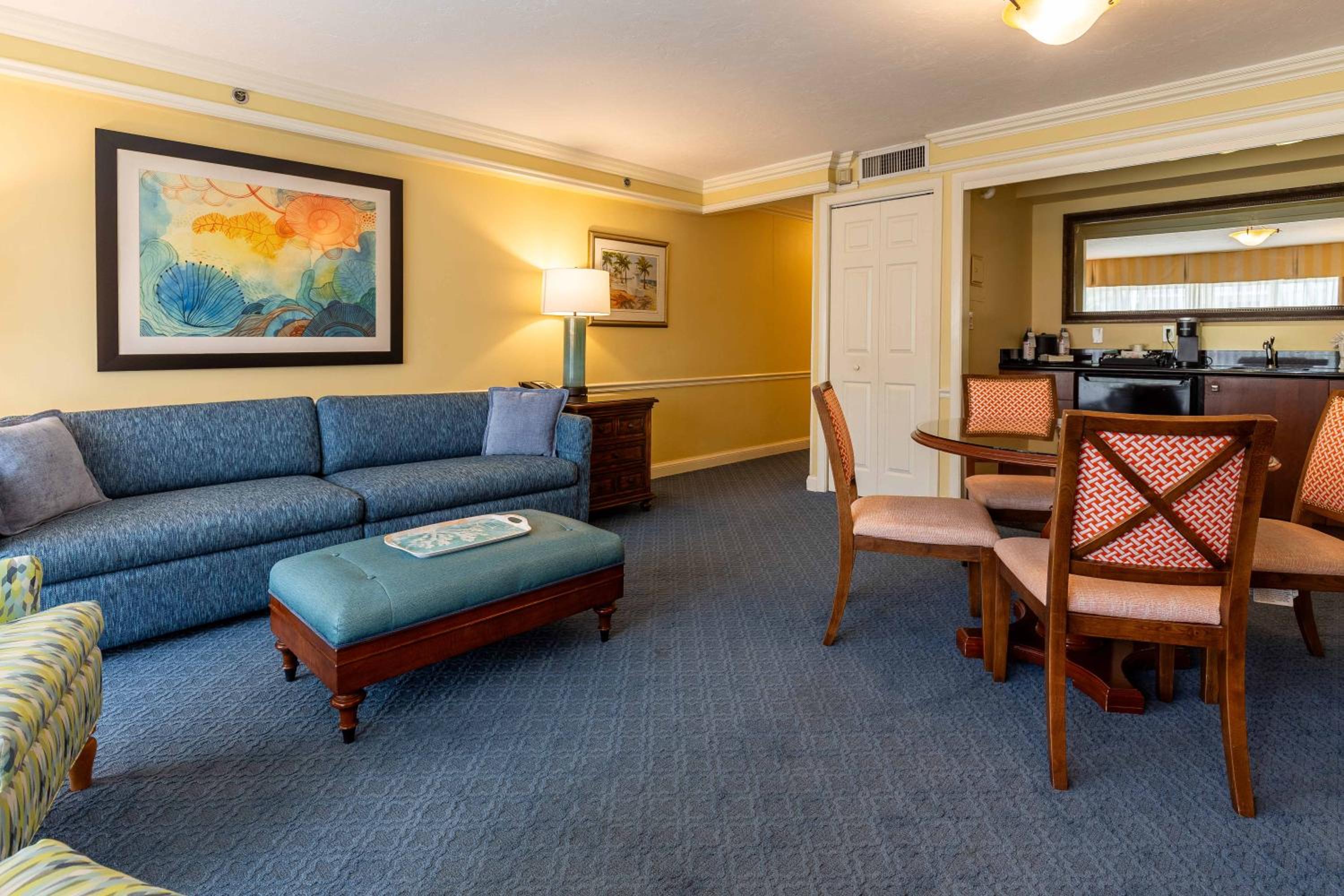 One-Bedroom Suite with Pool View - Photo 1