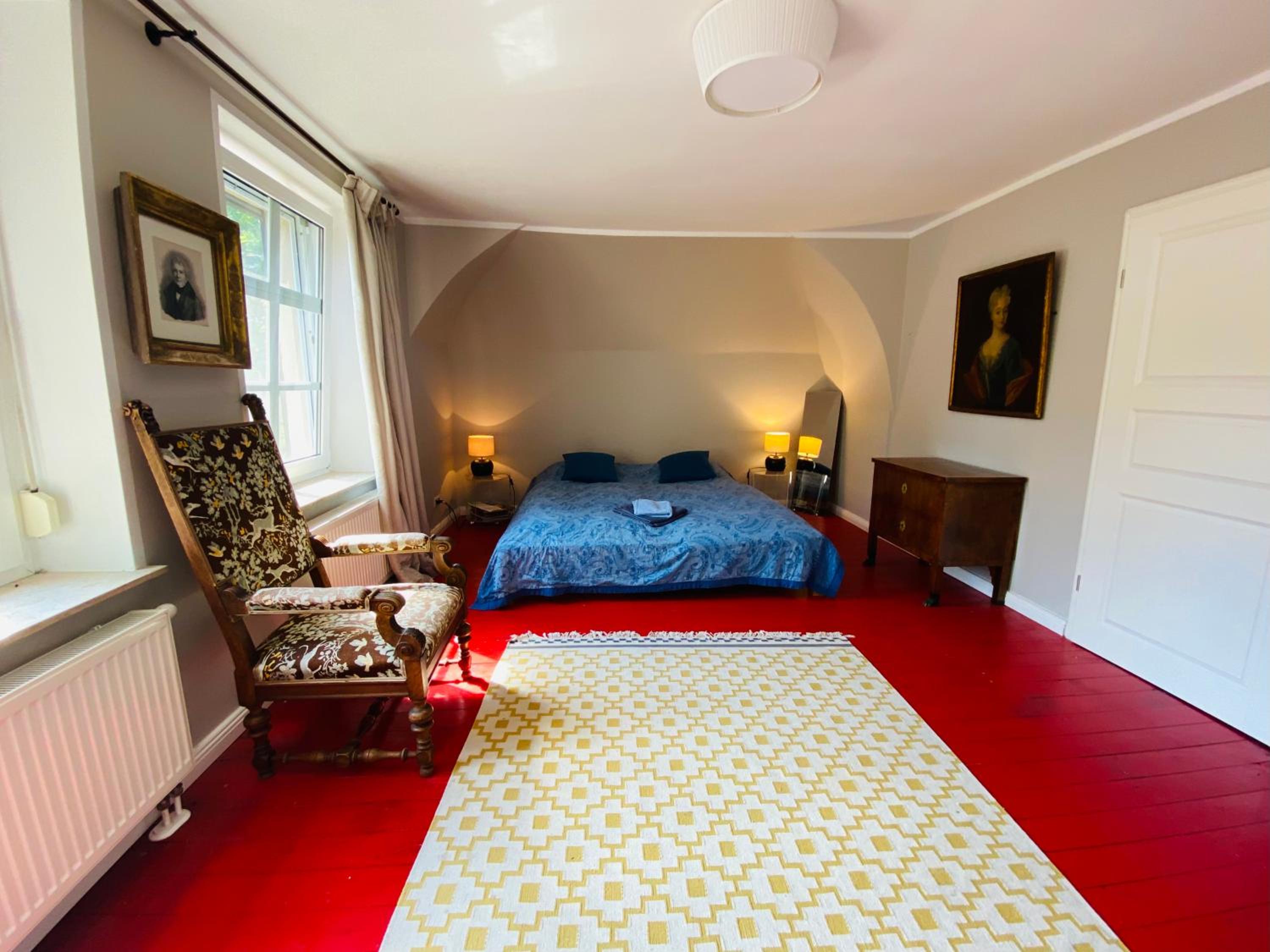 Four-Bedroom House photo 1