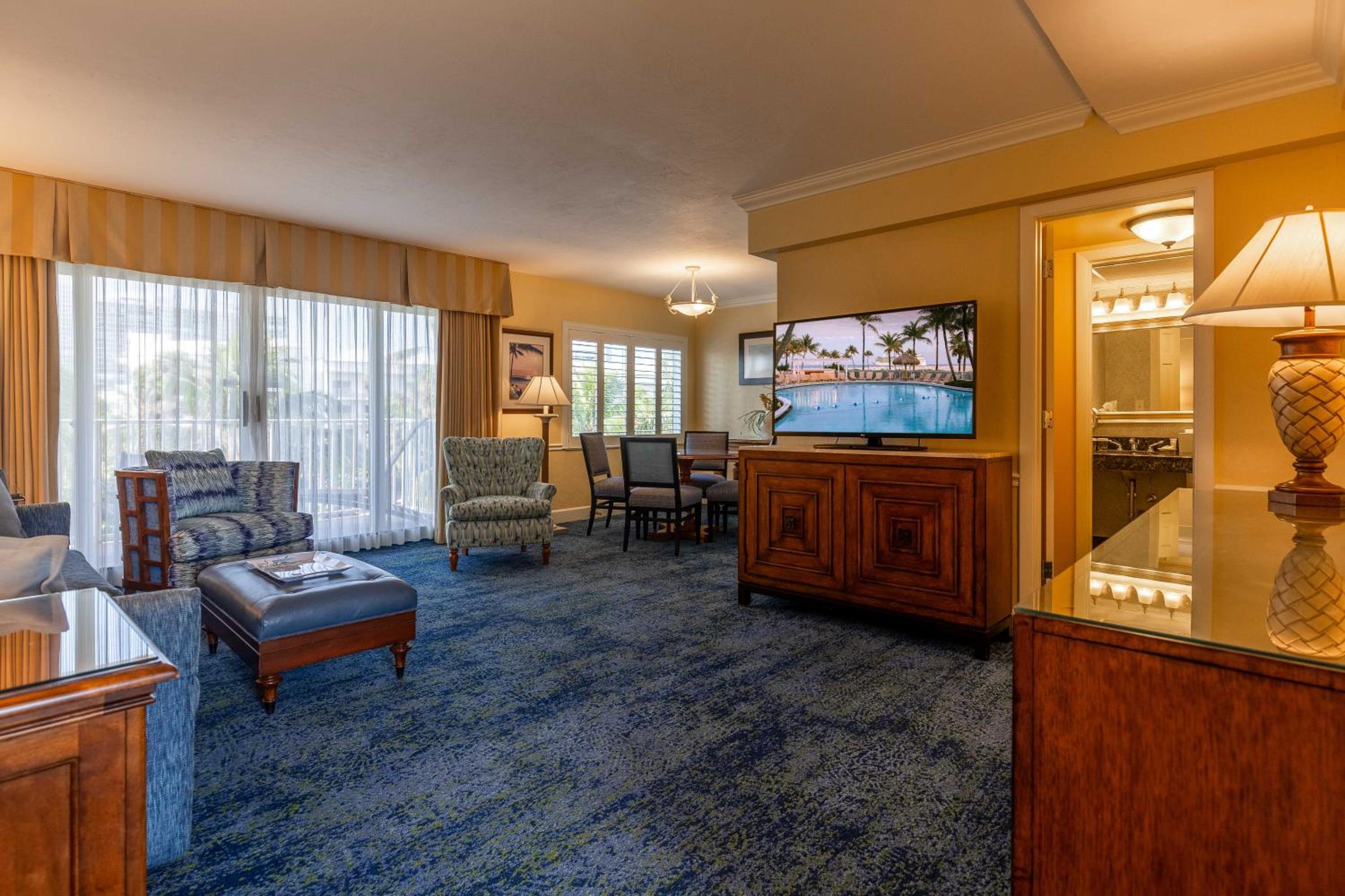 King Suite with Sea View photo 3