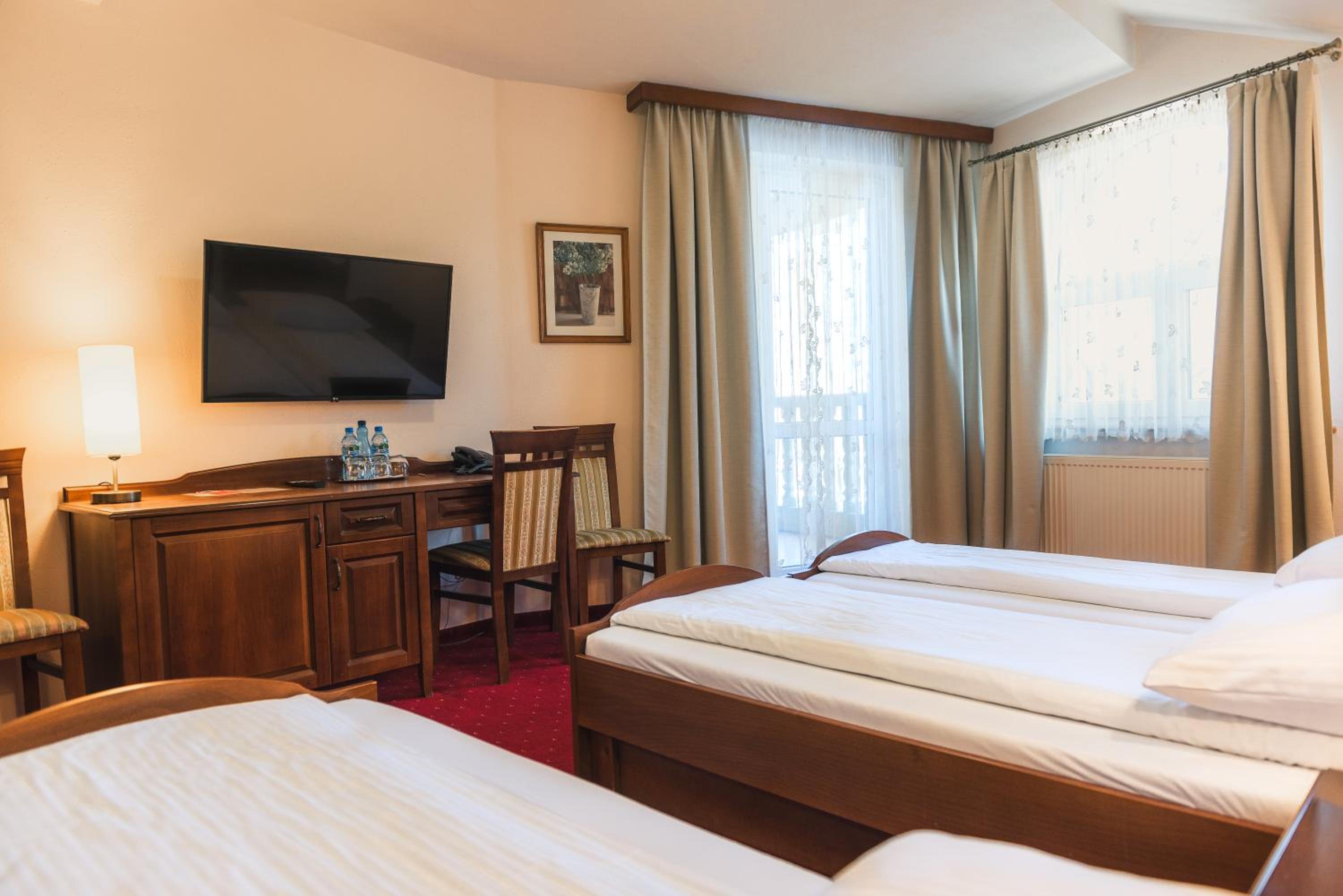 Triple Room - Photo 1
