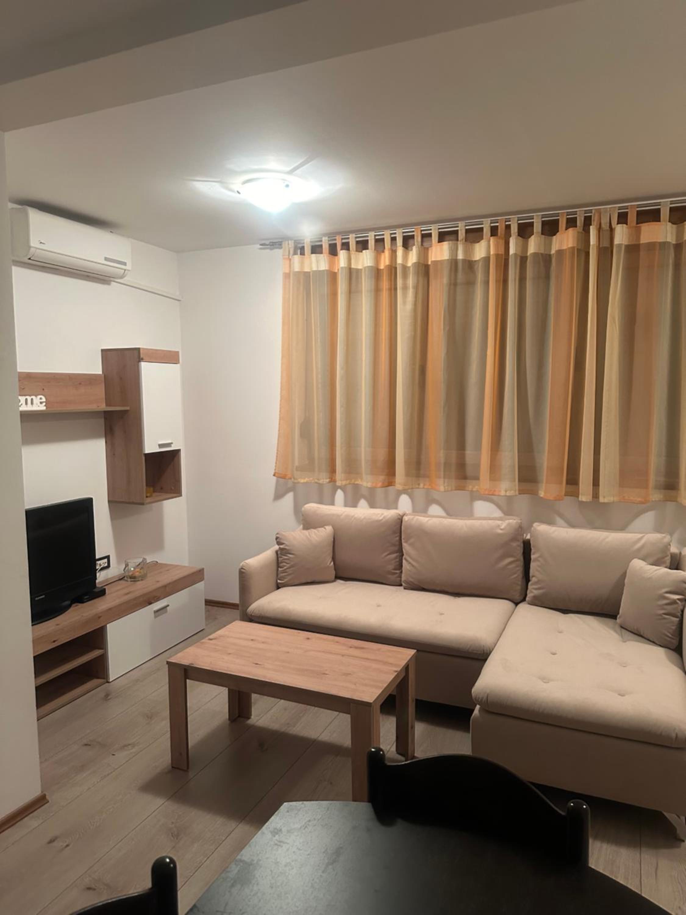 One-Bedroom Apartment - Photo 8