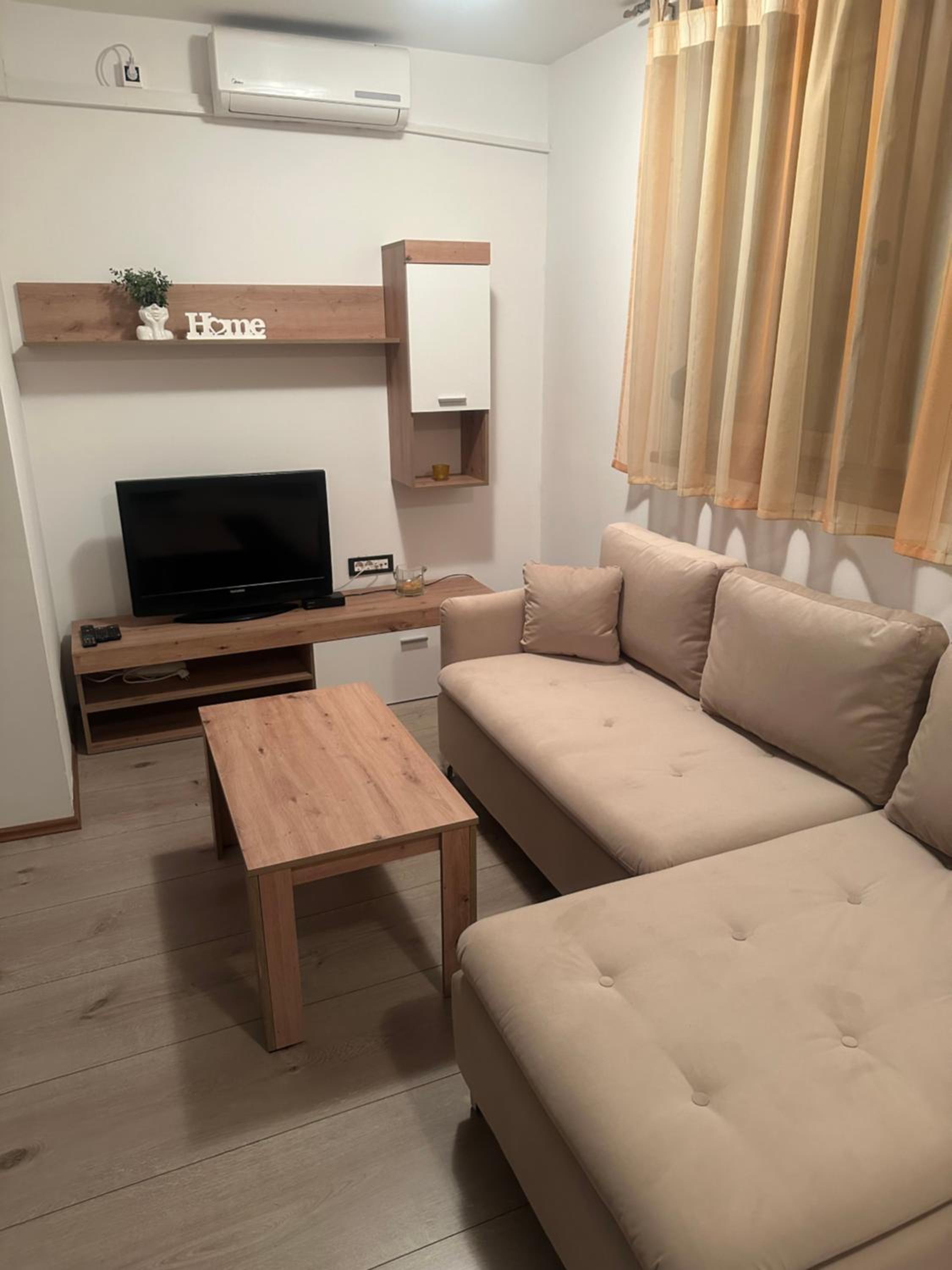 One-Bedroom Apartment - Photo 9