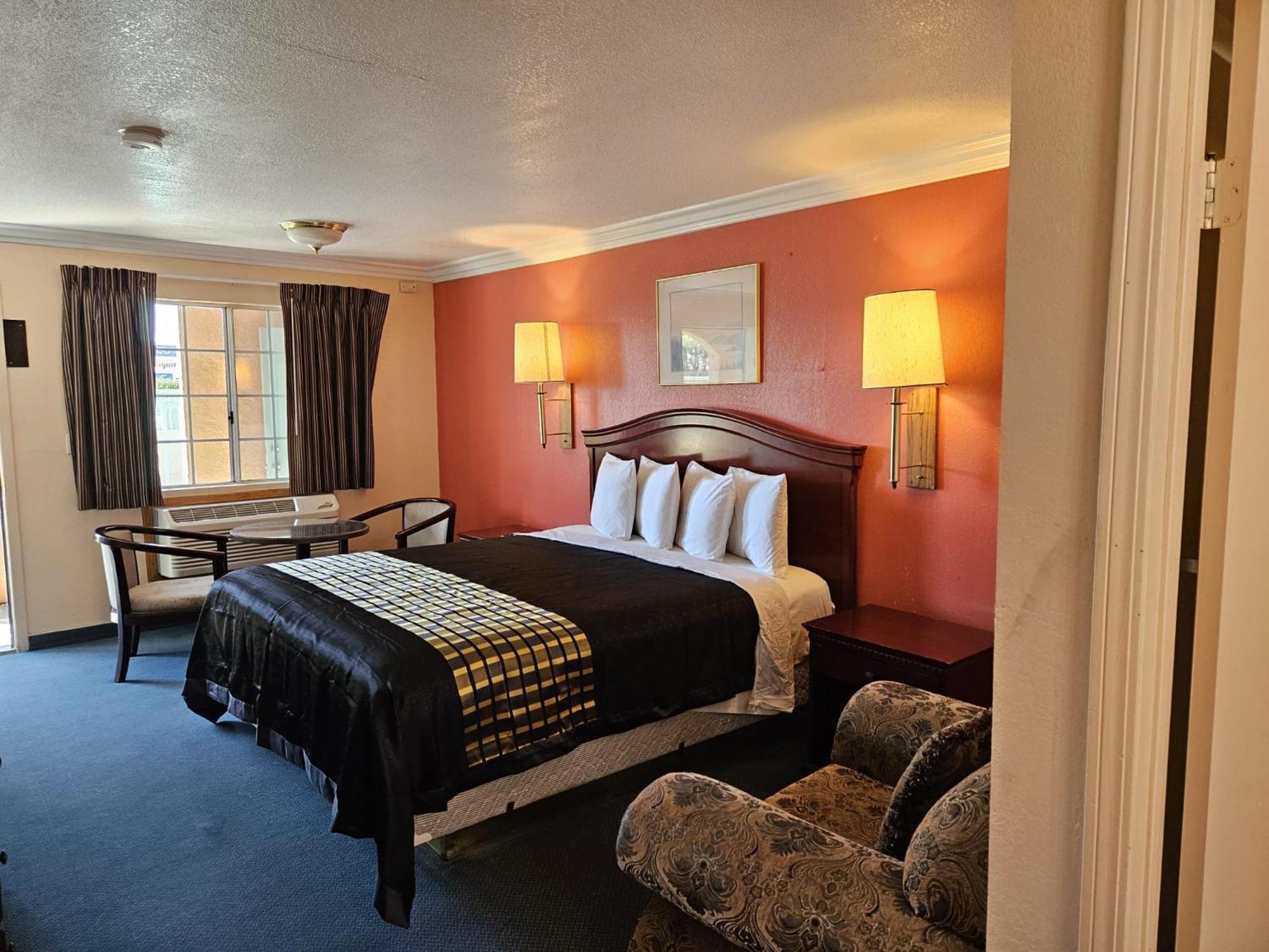 King Room-Non Smoking photo 2