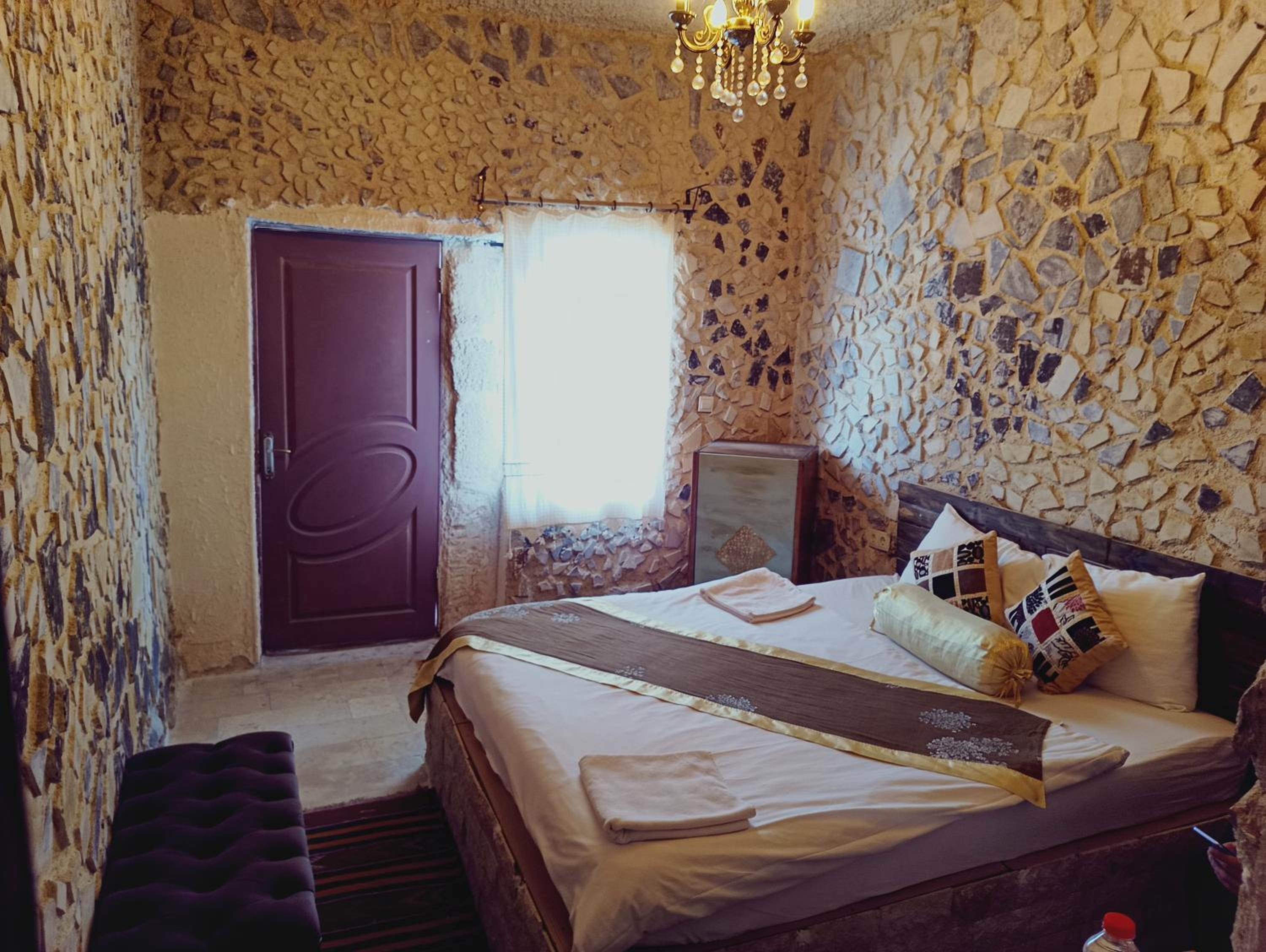 Deluxe Double Room With Balcony photo 3