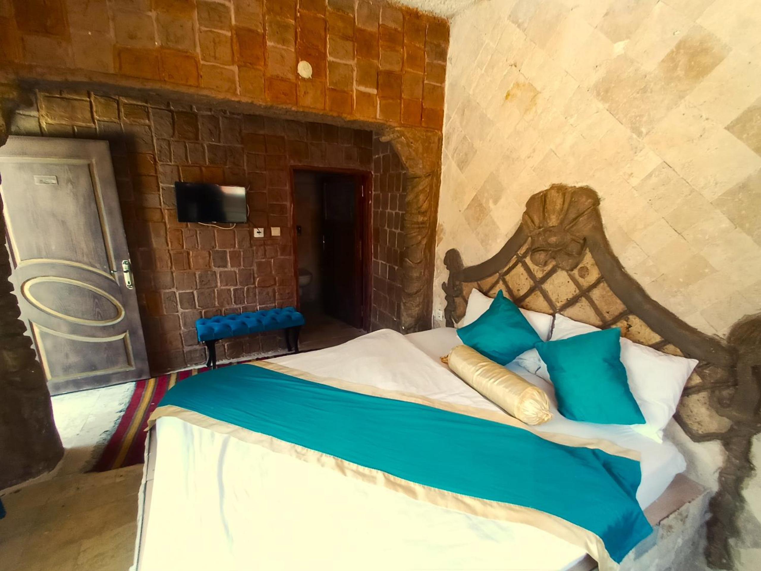 Double Room With Patio photo 3