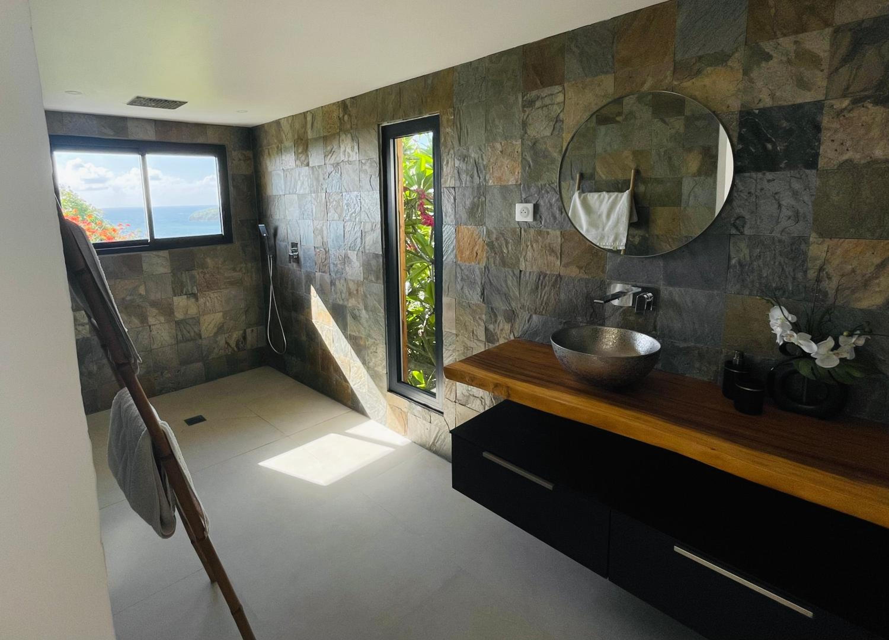 Three-Bedroom Villa photo 2