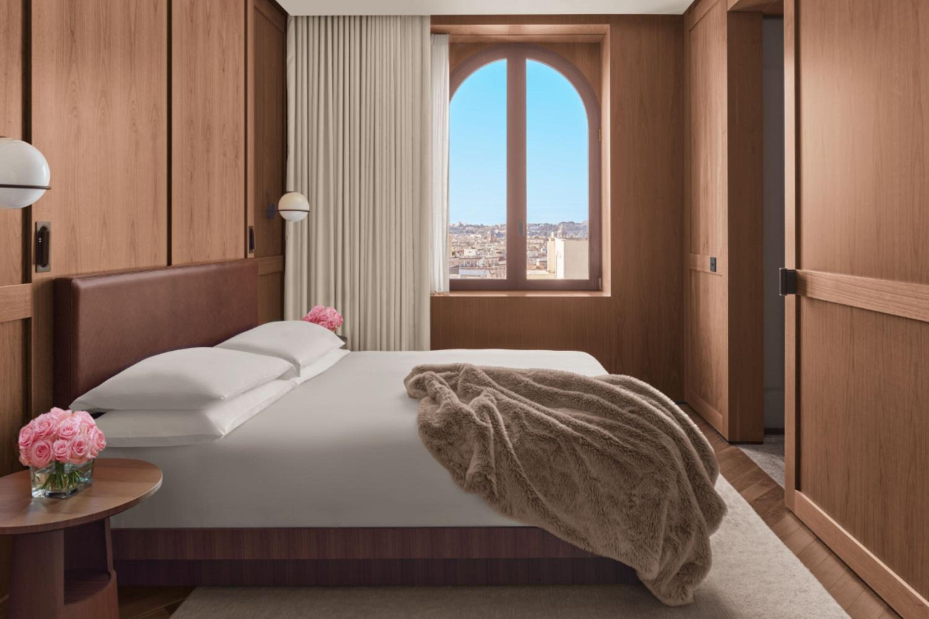 Premier Skyline King Room - High Floor